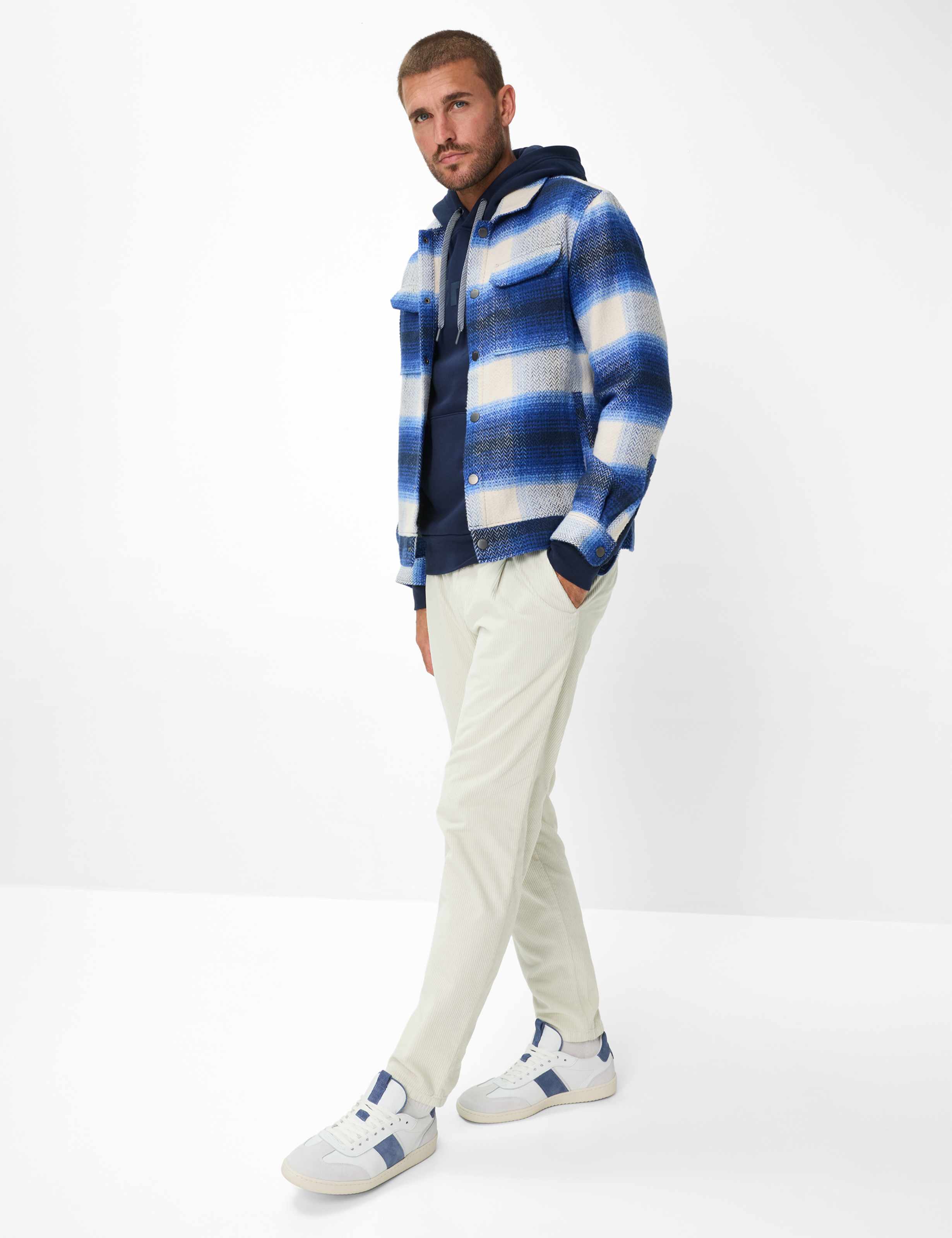 Homme Style TINO Beige Clair Relaxed Fit Tenue du mannequin