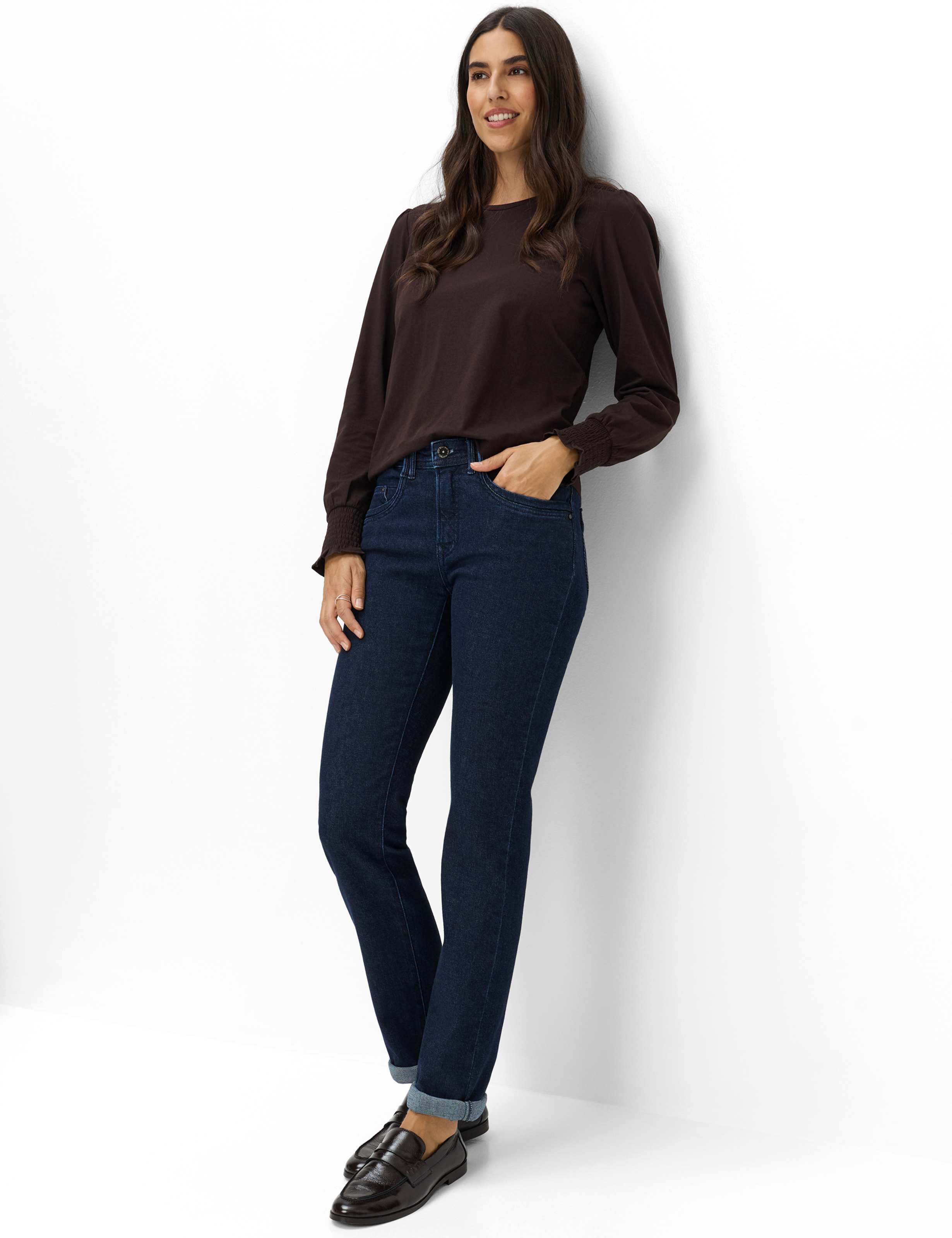 Women Style MARY Denim Dark Blue Regular Fit Model Outfit