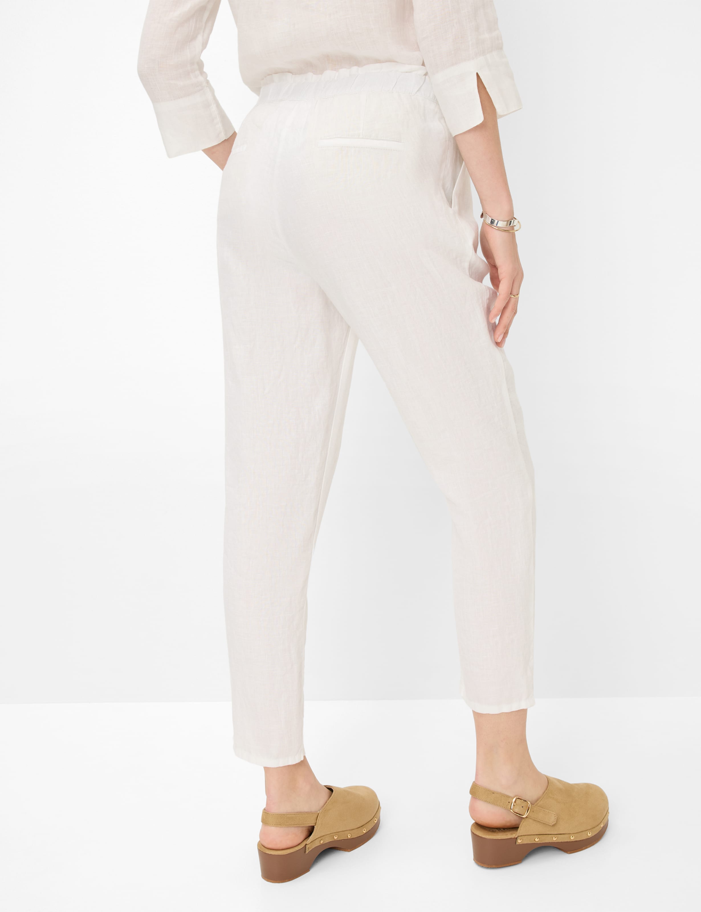 Women Style MONA S White Relaxed Fit Model back