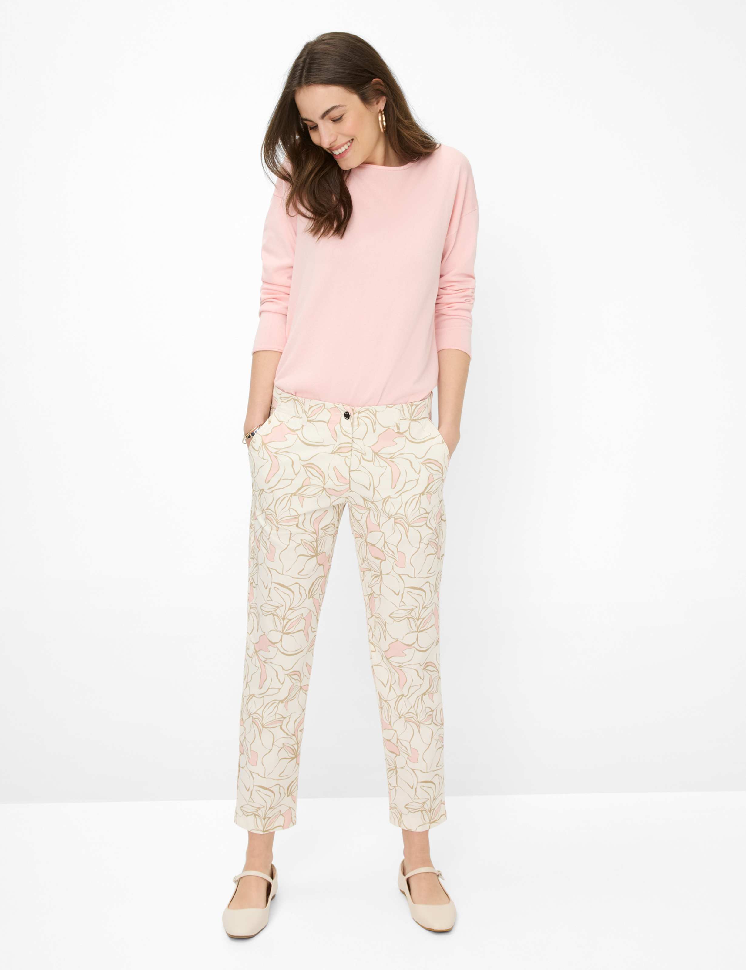 Damen Style MARON S Rosa Regular Fit Model Outfit