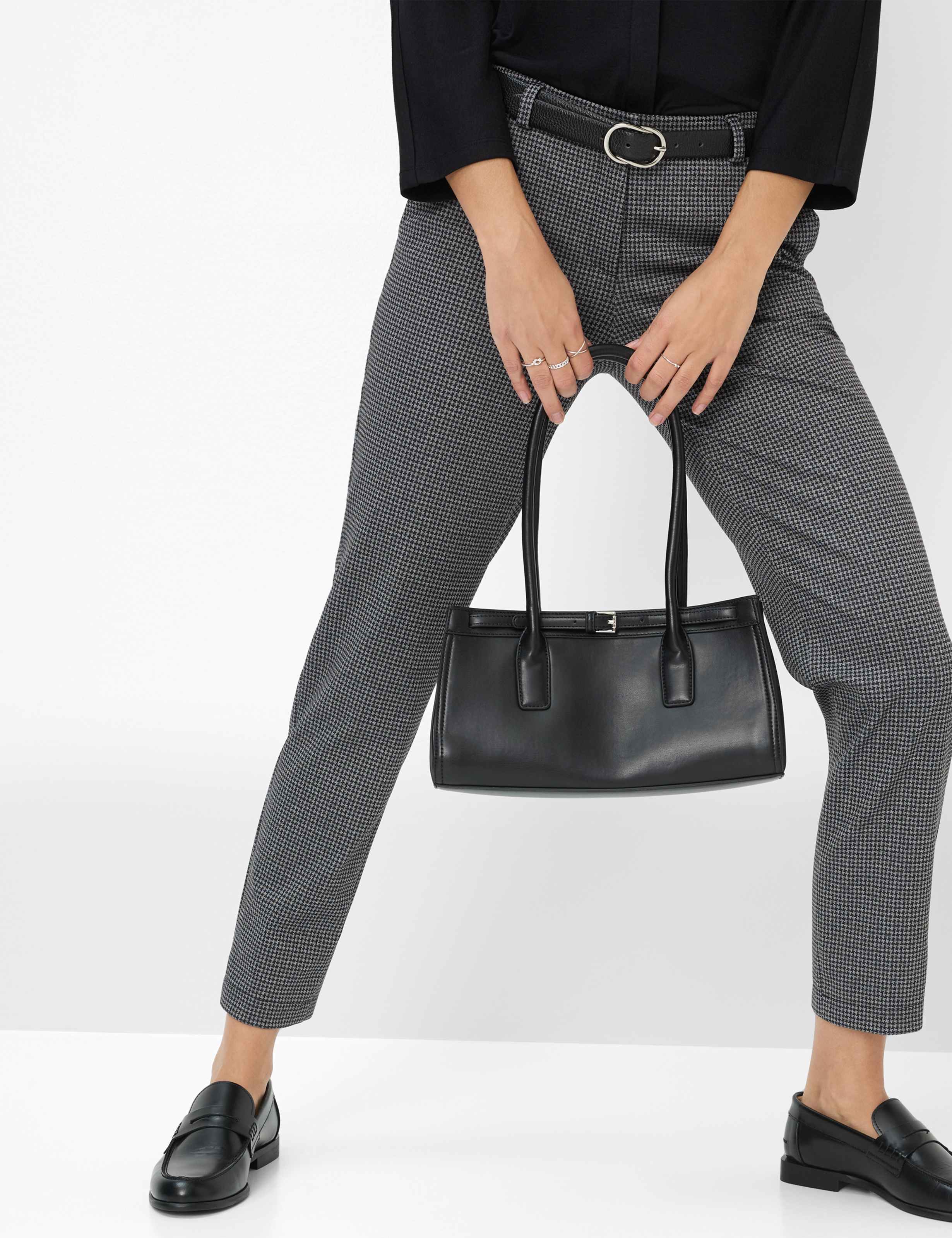 Damen Style MARON S Grau Regular Fit Detail 1