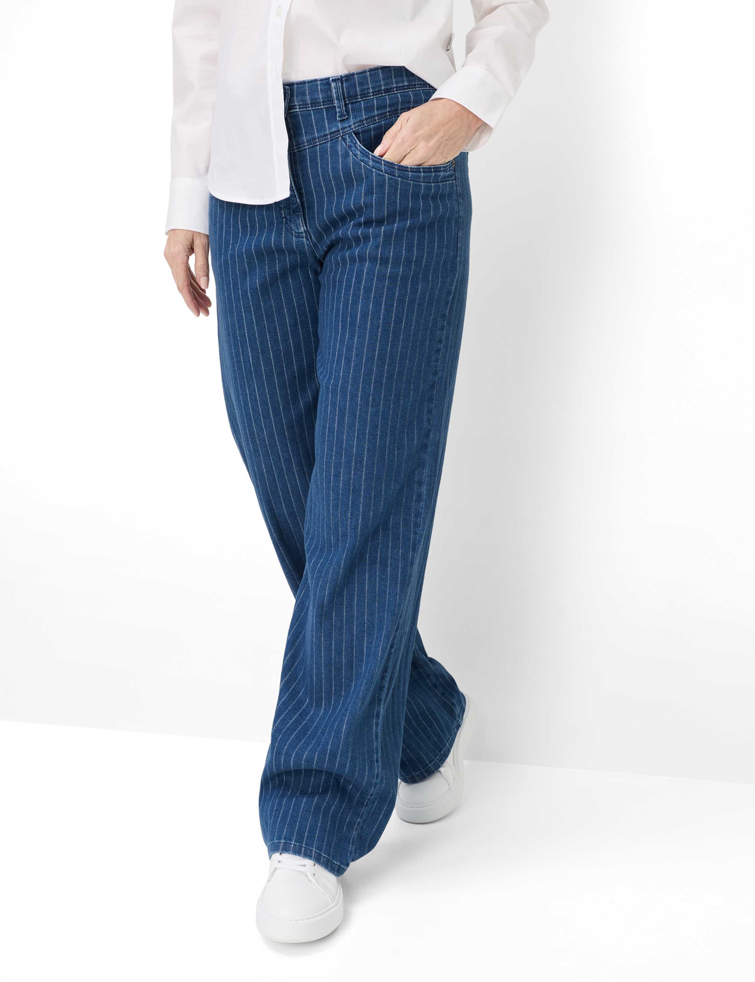 Blautöne, Damen, Style LAURA FLARED, MODEL_FRONT_ISHOP