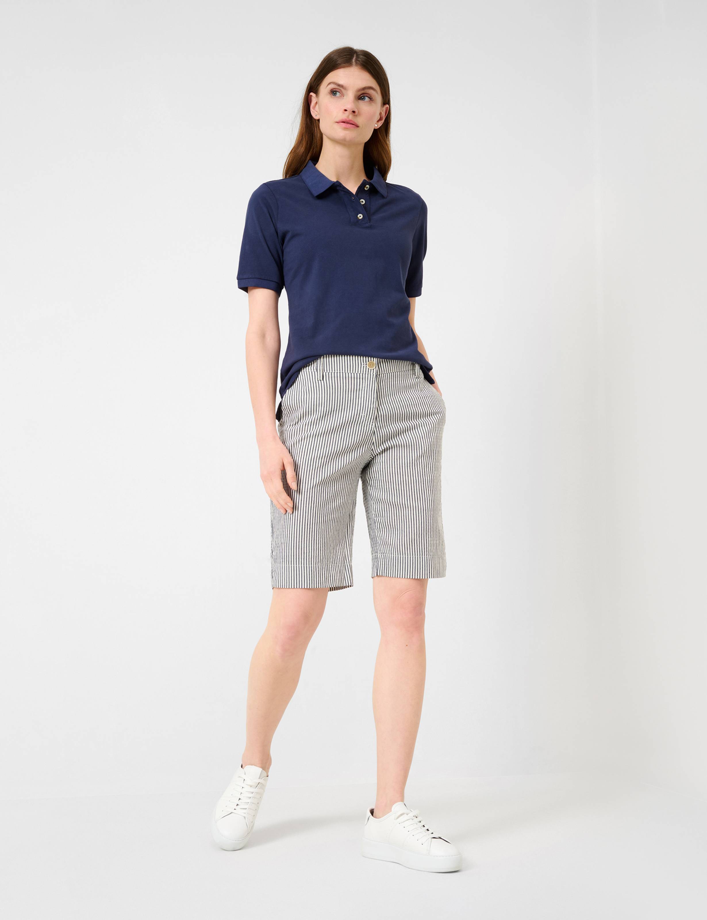 Women Style MIA B NAVY Regular Fit Model Outfit