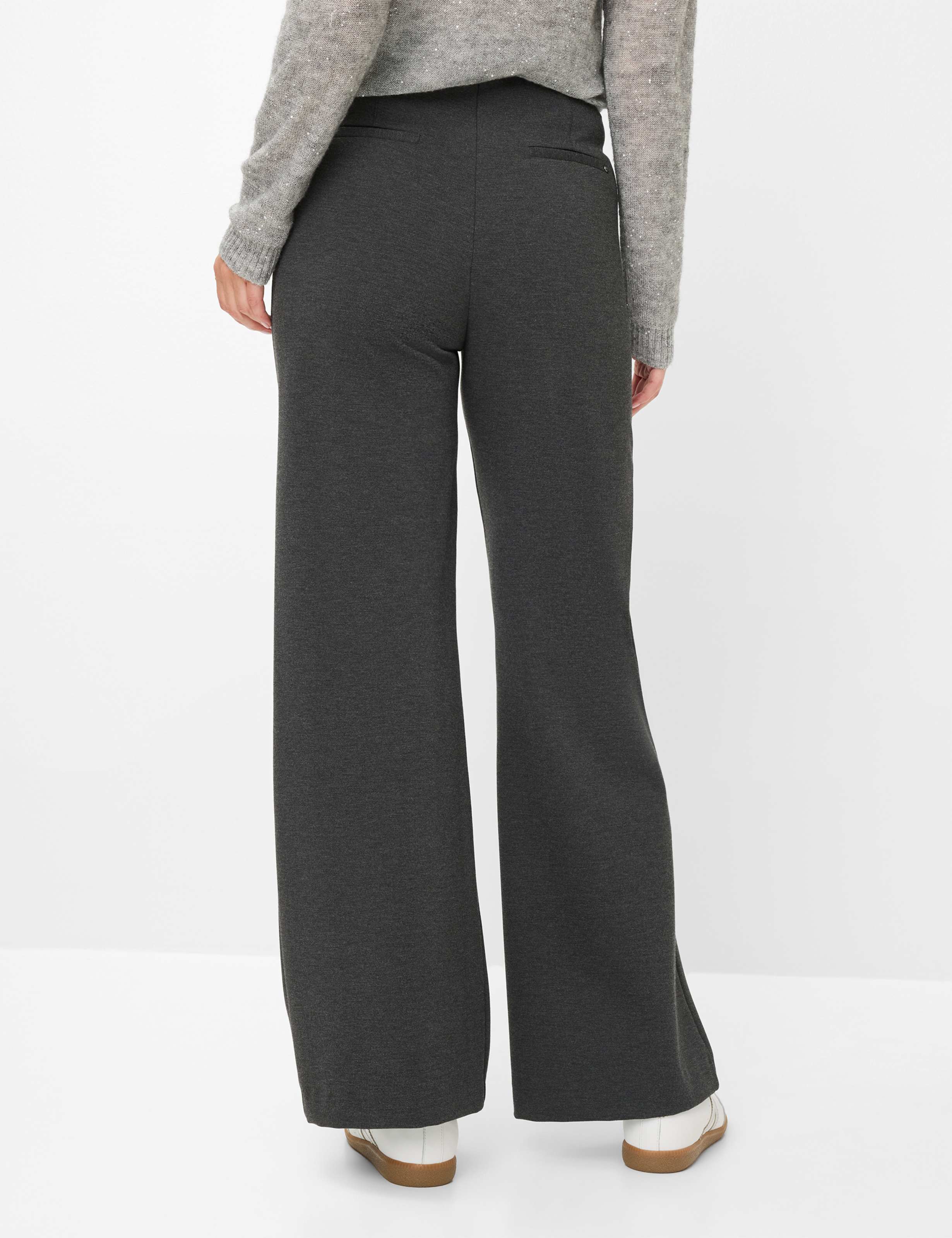 Grautöne, Damen, Style LILLYTH FLARED, MODEL_RUECK_ISHOP