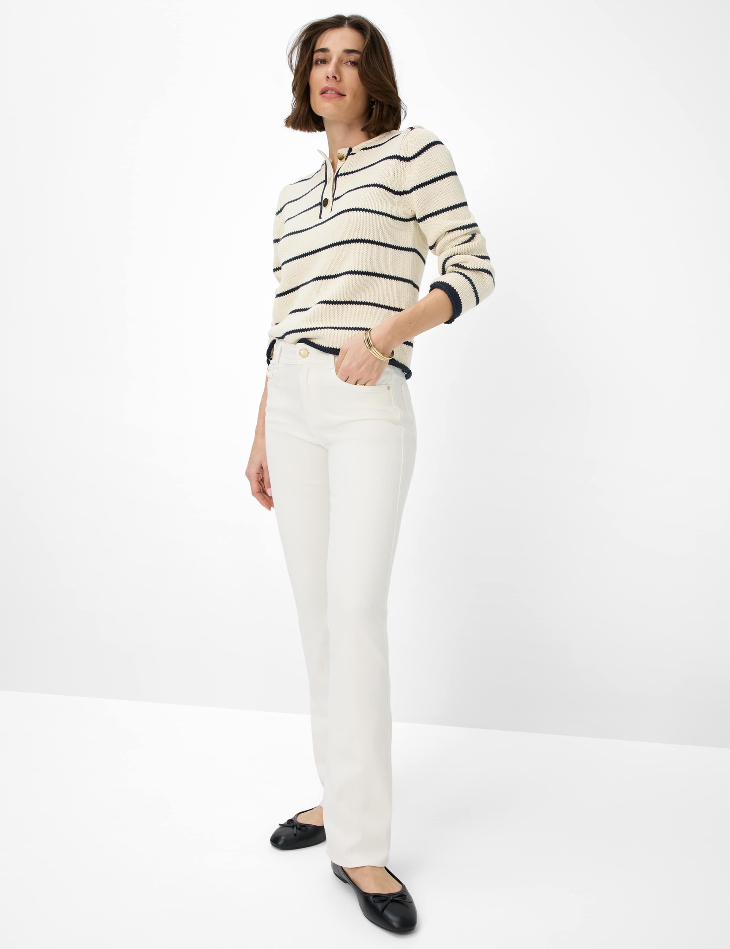 Women Style SHAKIRA Denim Cream White Slim Fit Model Outfit