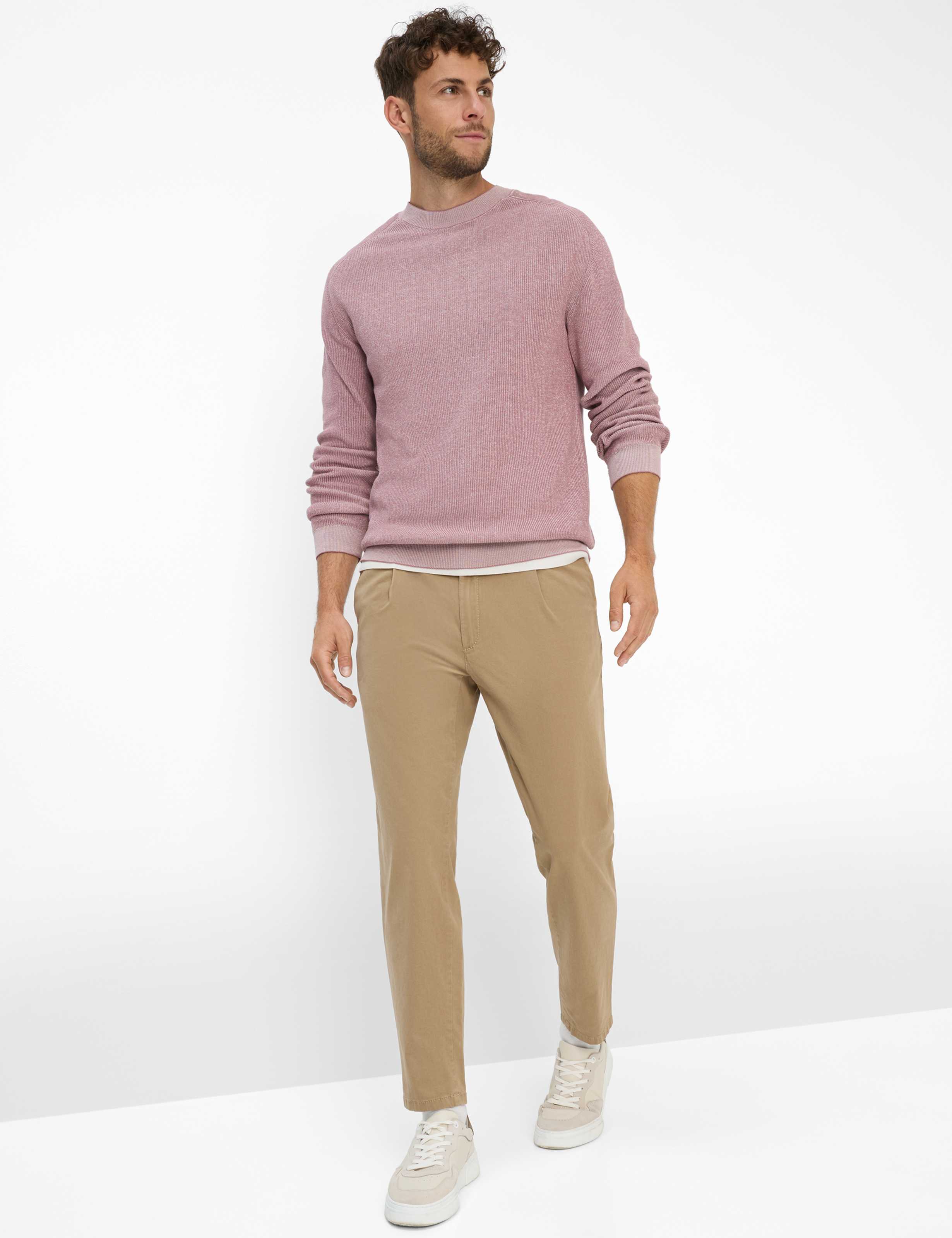 Men Style ROB Rose  Model Outfit