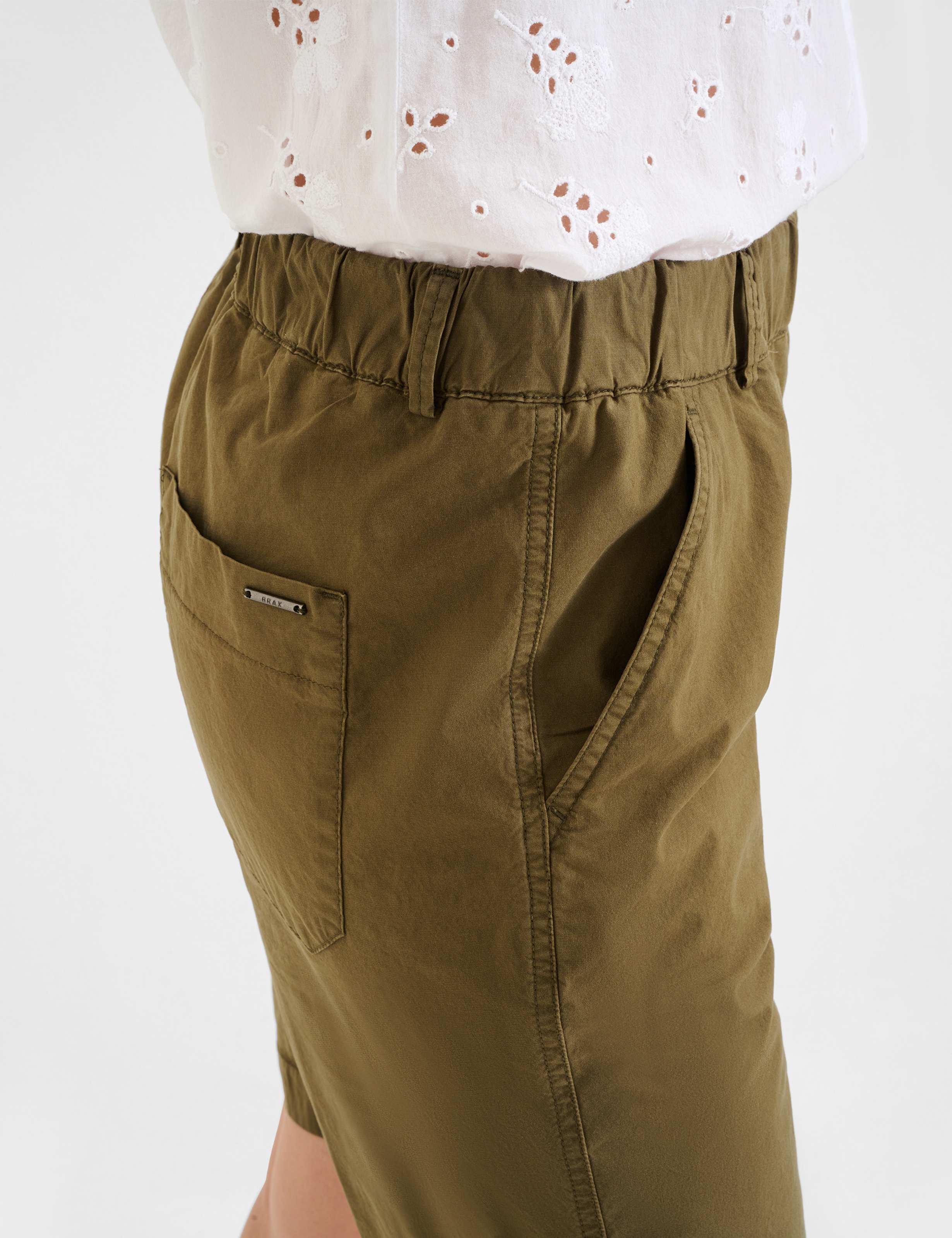 Women Style MEL B KHAKI Relaxed Fit Detail 2