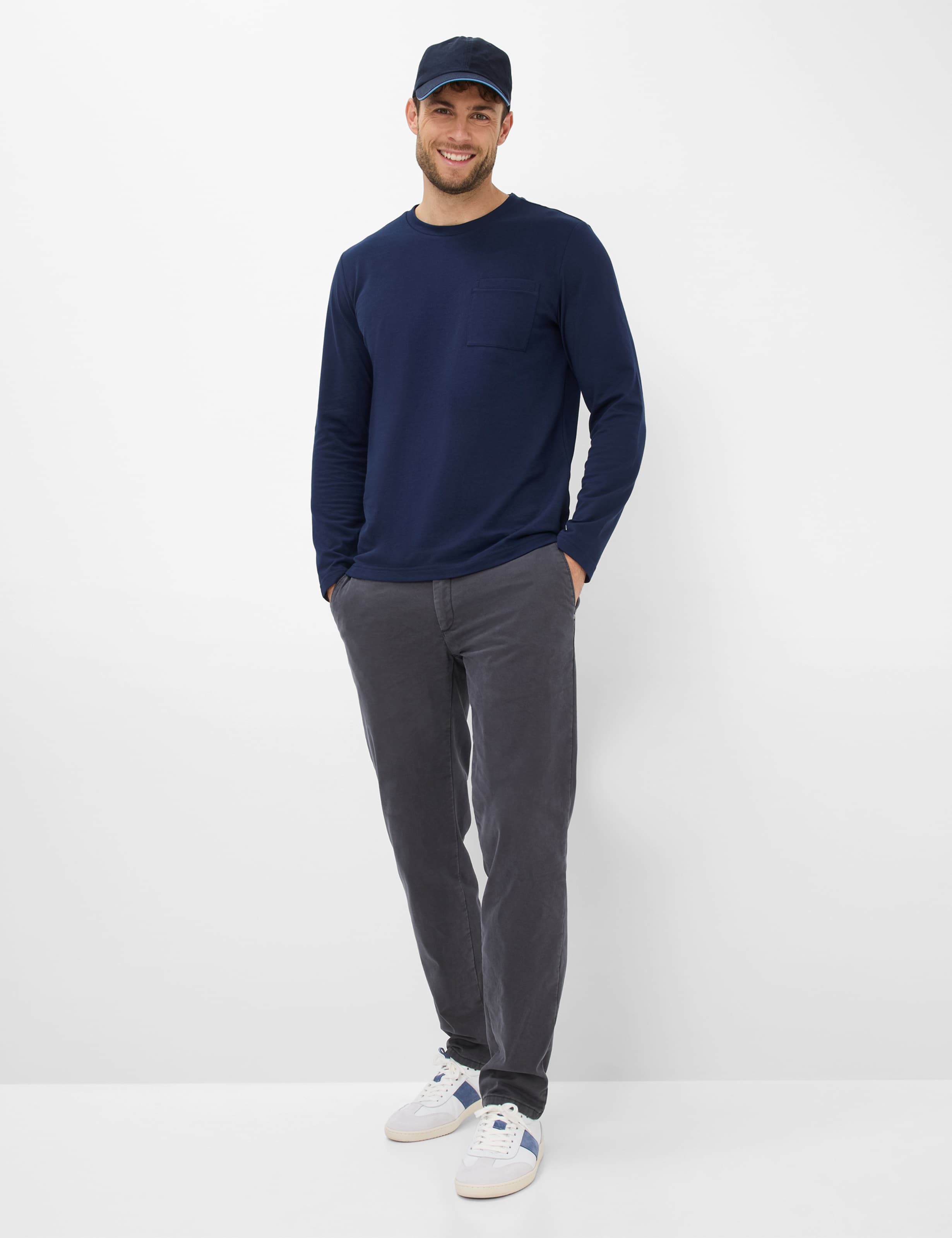 Homme Style TIMON Bleu Foncé  Tenue du mannequin