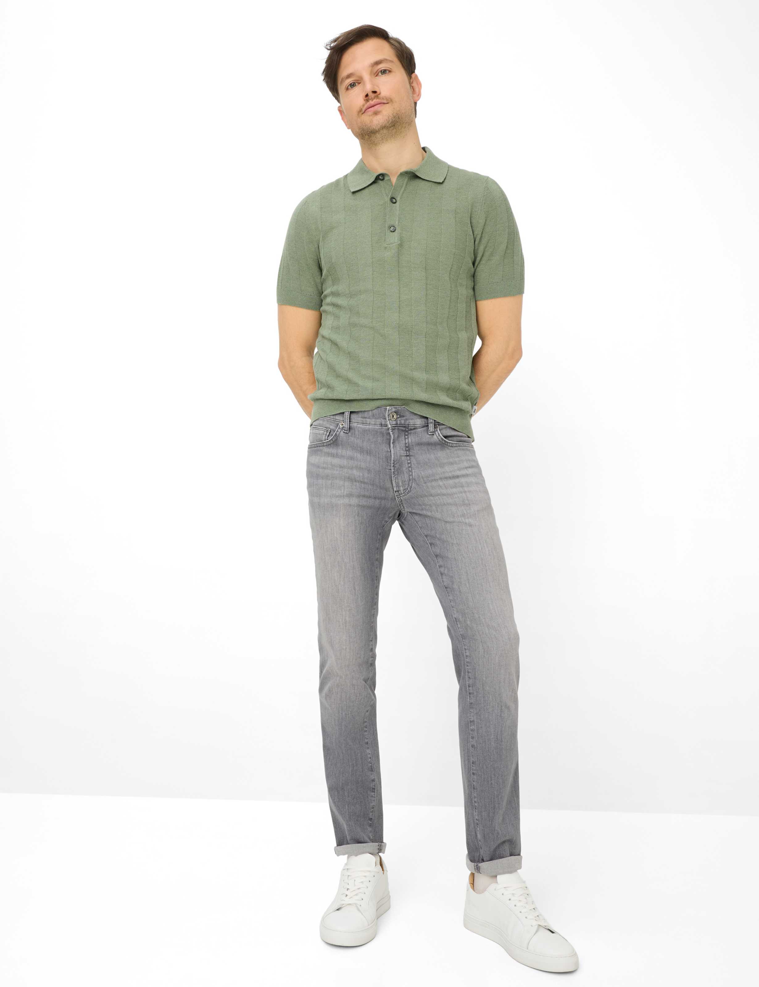 Men Style CHUCK Denim Light Gray Modern Fit Model Outfit