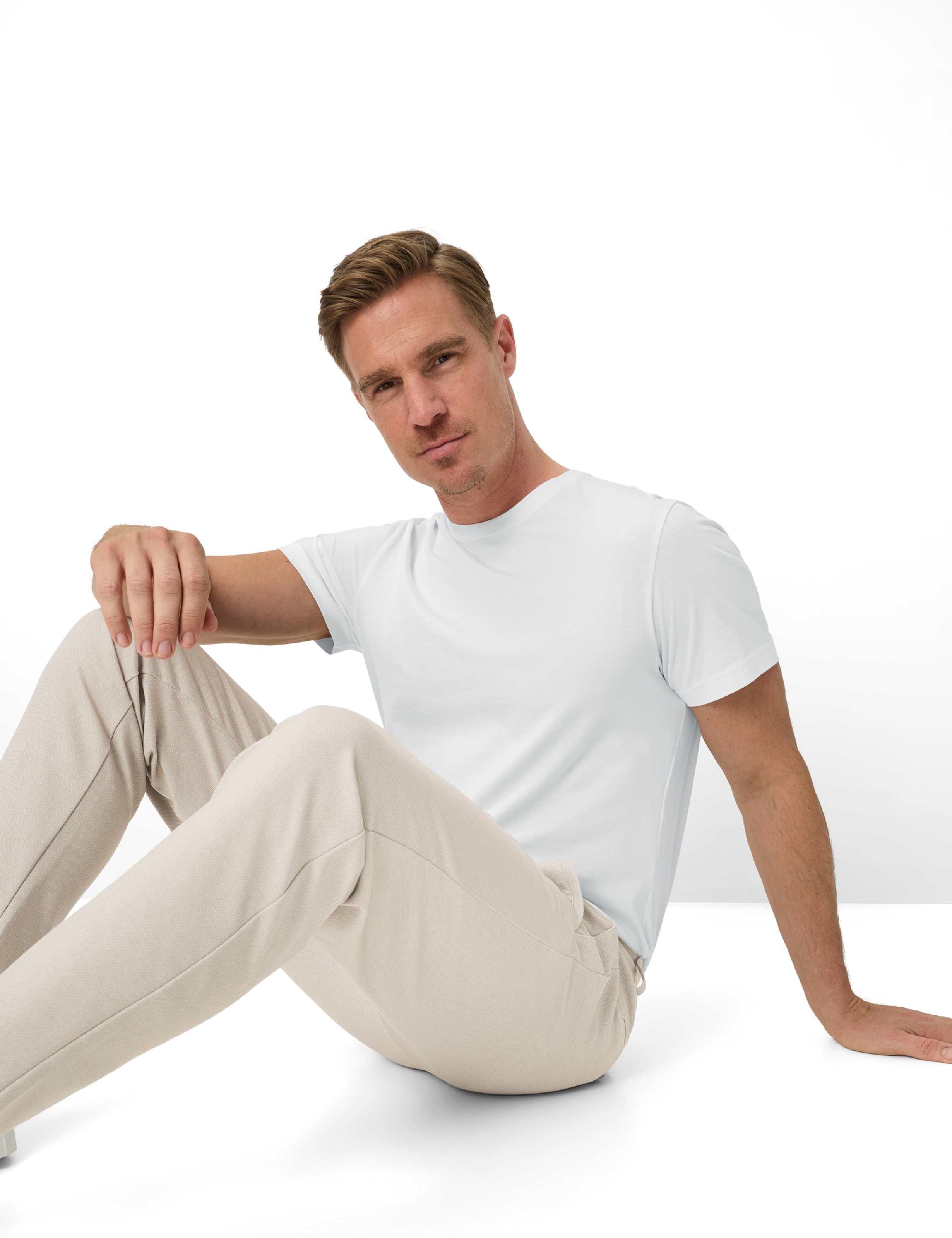 Herren Style PHIL Hellbeige Tapered Fit Detail 1