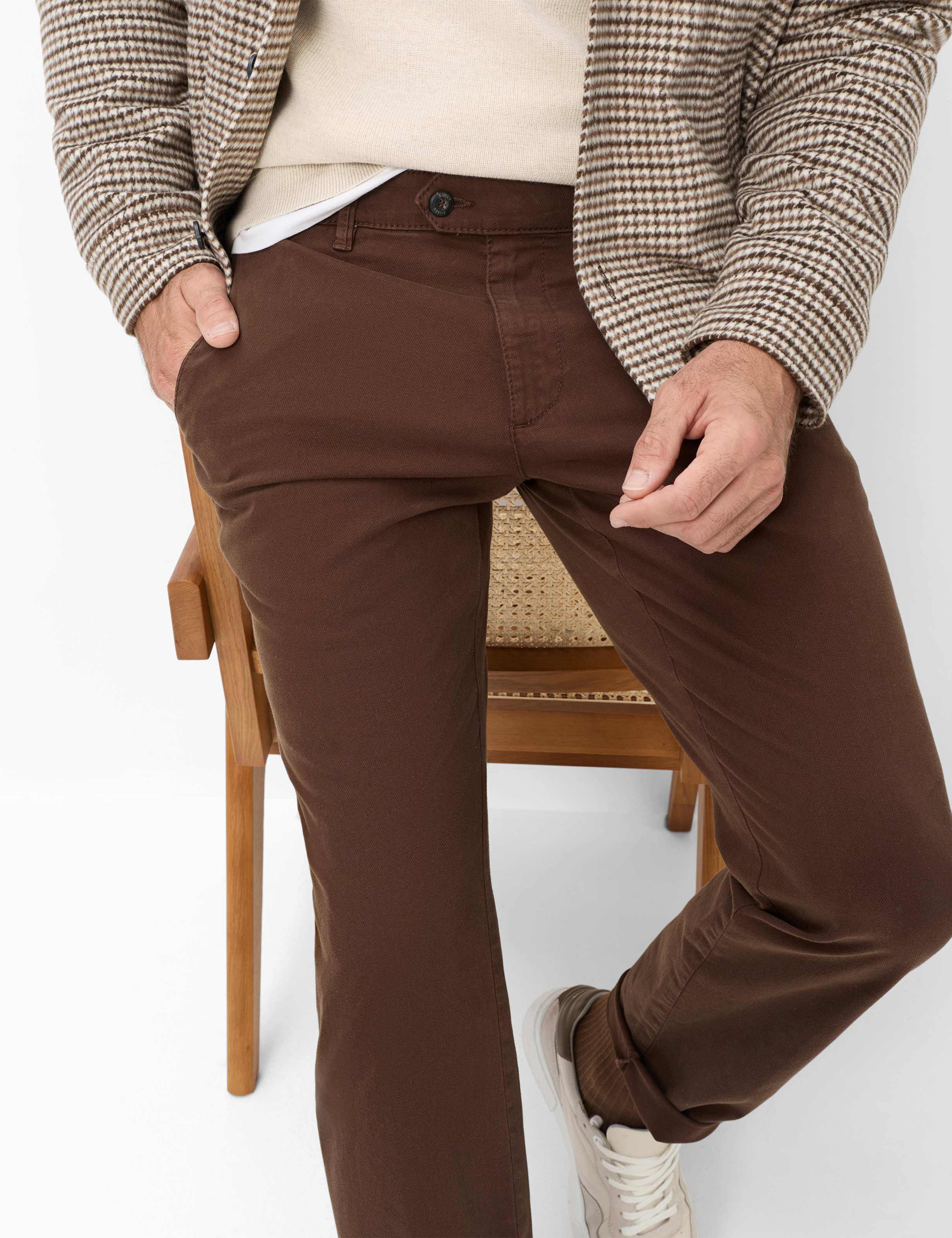 Heren Style JIM Donkerbruin Regular Fit Detail 1