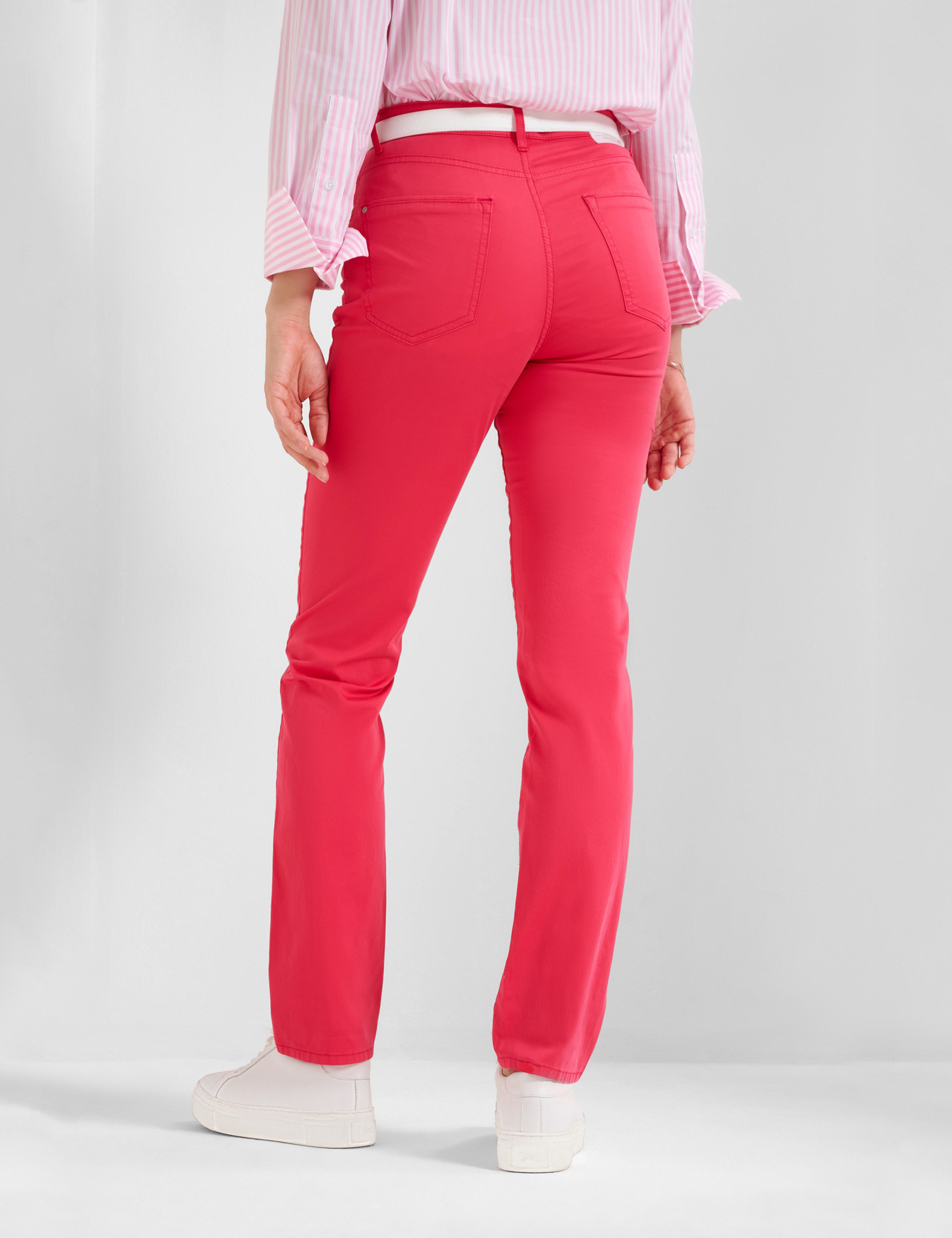 Women Style MARY MAGENTA Regular Fit Model back