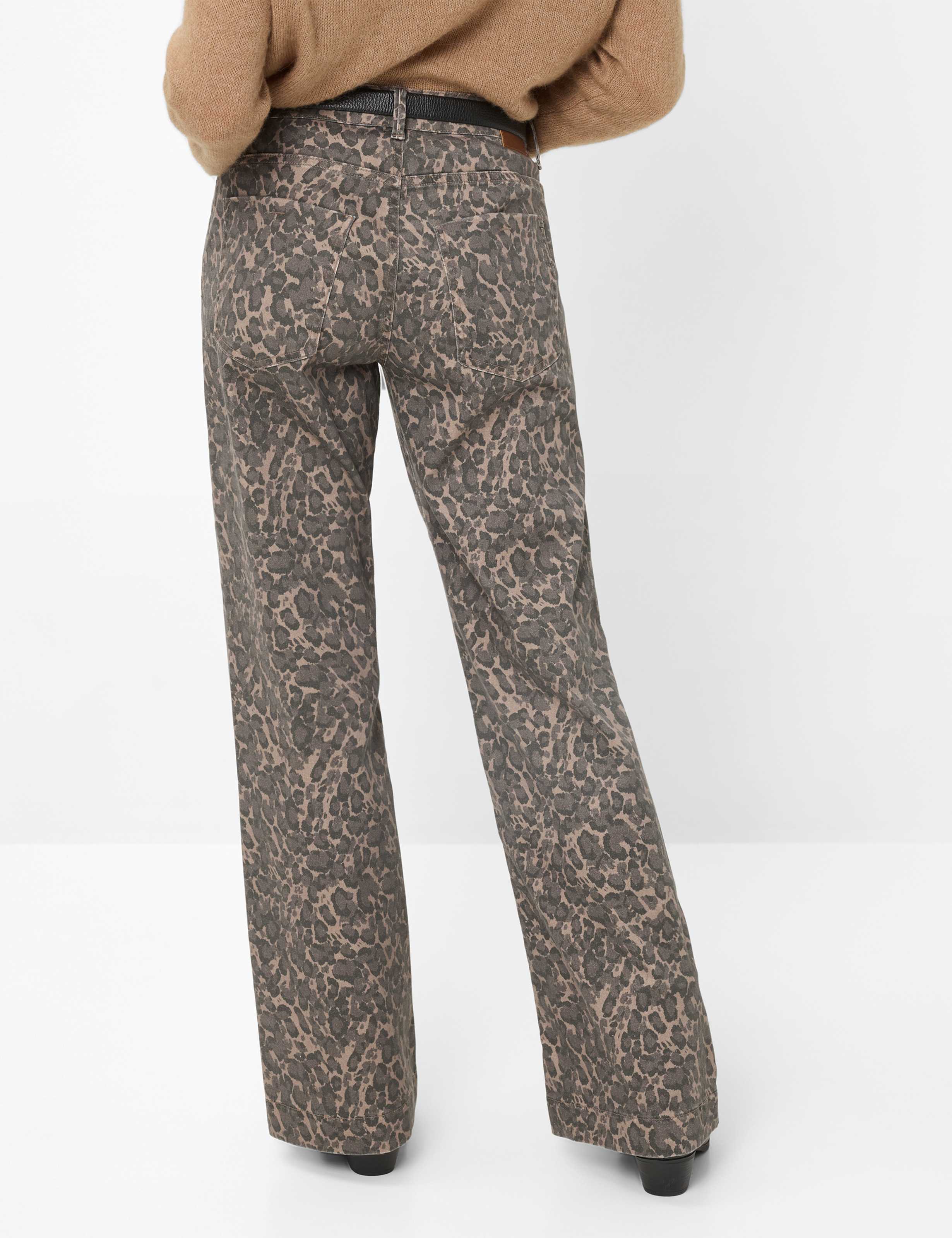 Shades of brown, Women, Style MAINE, MODEL_RUECK_ISHOP