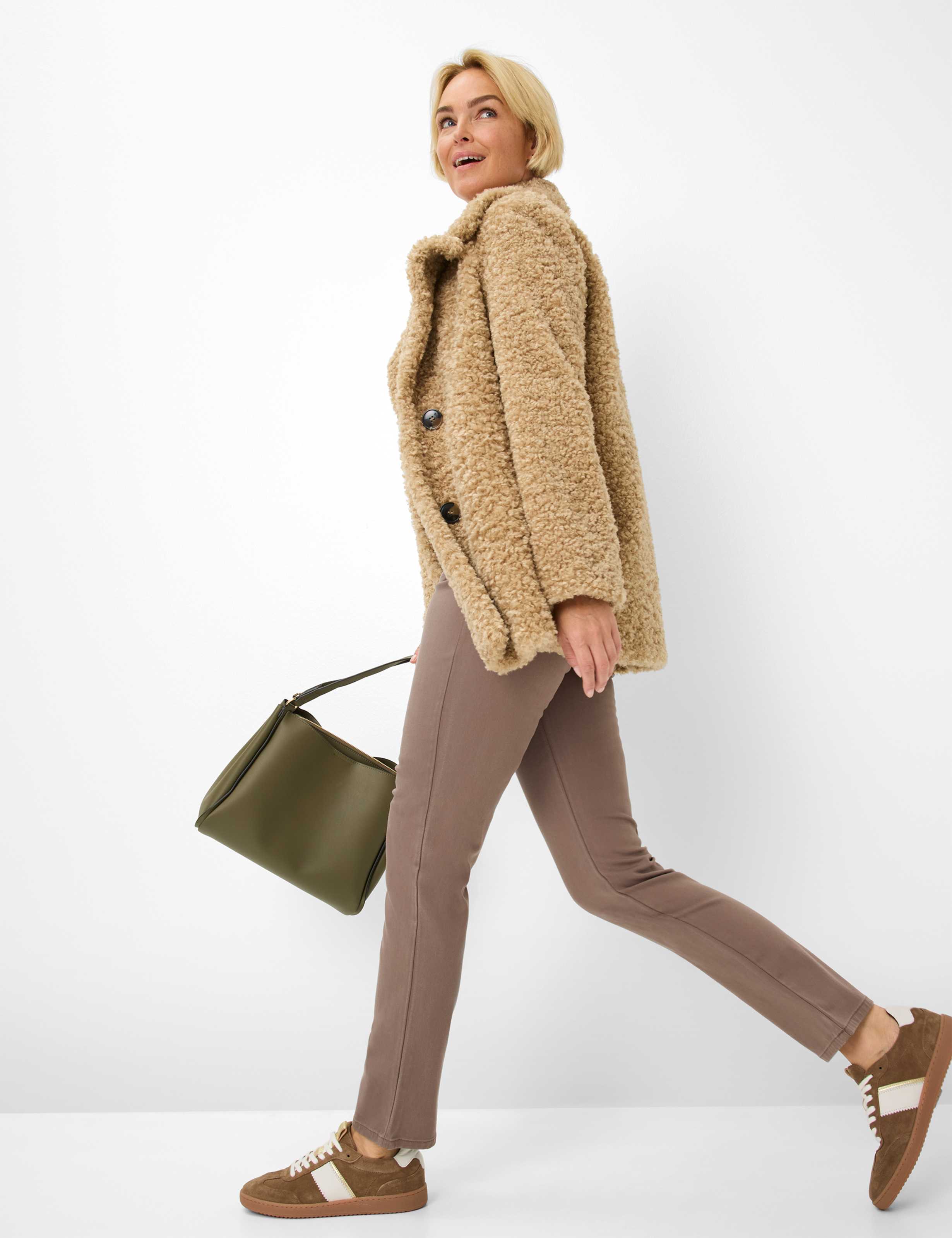 Dames Style PAMINA Bruin Slim Fit Detail 1