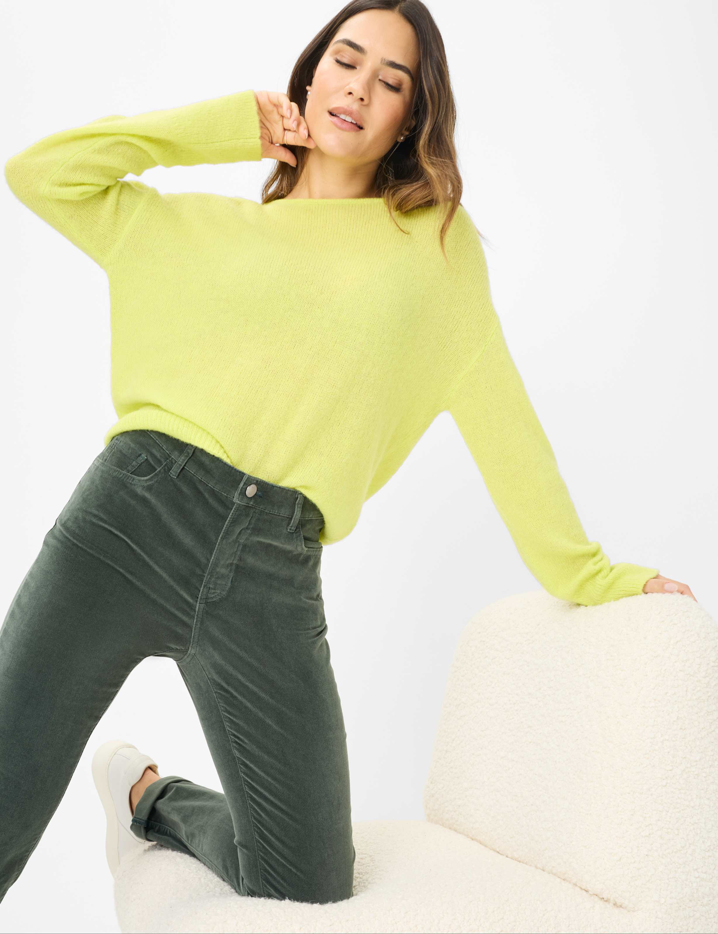 Dames Style CAROLA Donkergroen Feminine Fit Detail 1