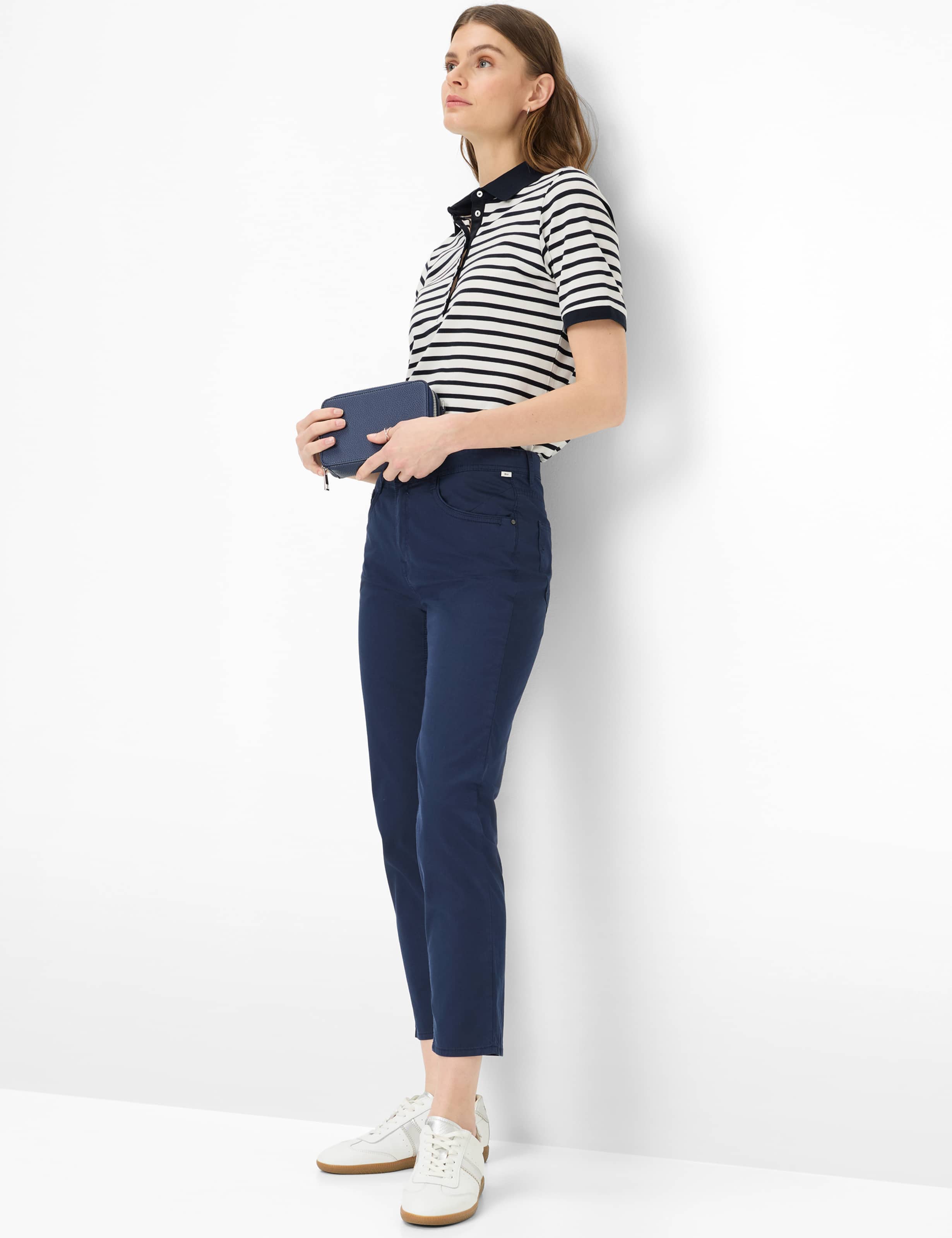 Women Style MARY S Dark Blue Regular Fit Model Outfit