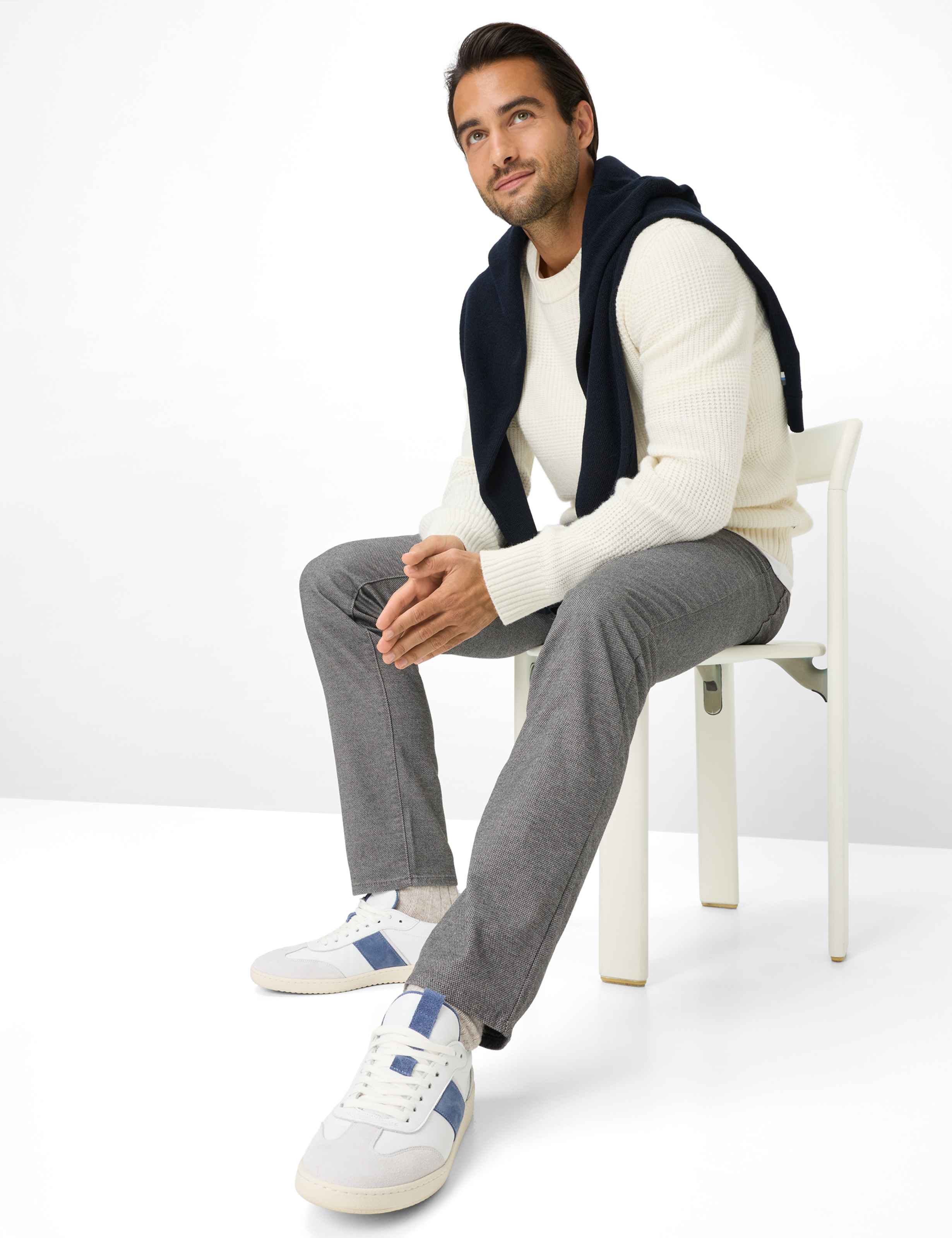 Herren Style CADIZ Grau Straight Fit Detail 1