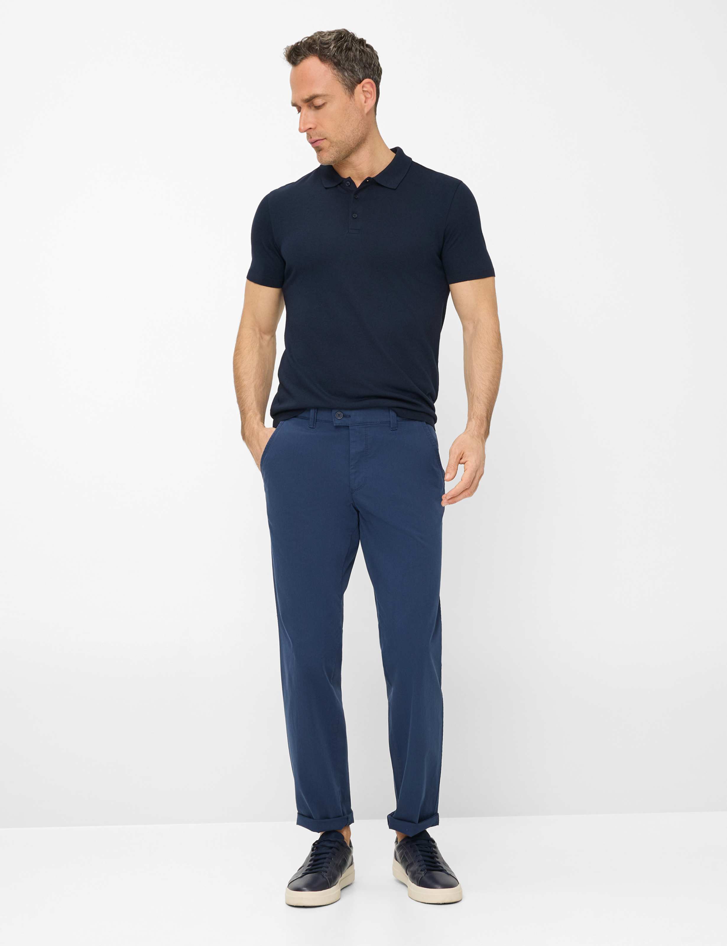 Herren Style JIM Blau Regular Fit Model Outfit