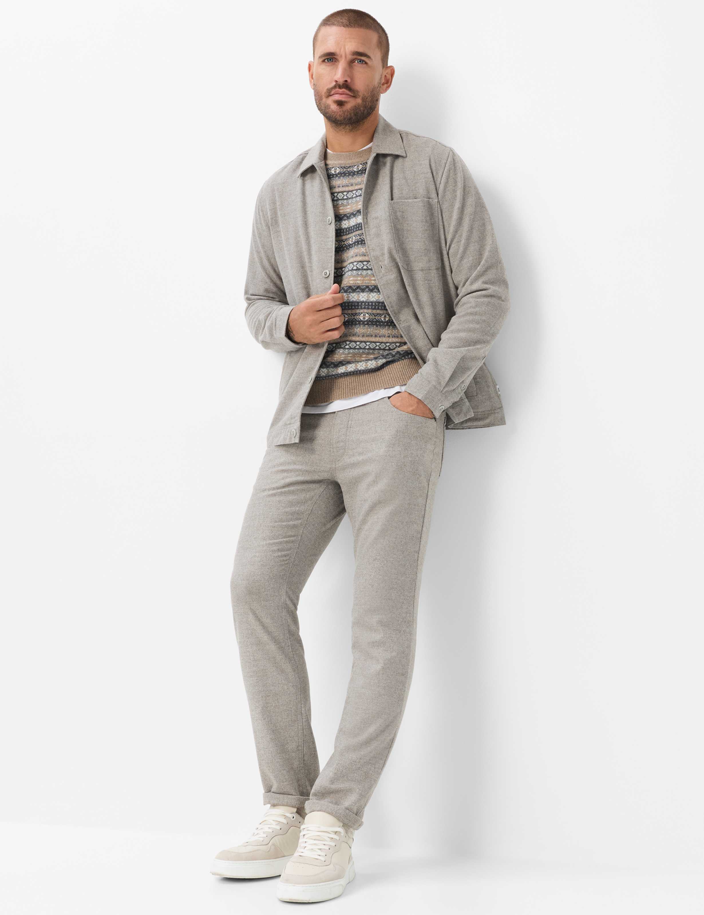 Men Style CHUCK Light brown – Taupe Modern Fit Model Outfit