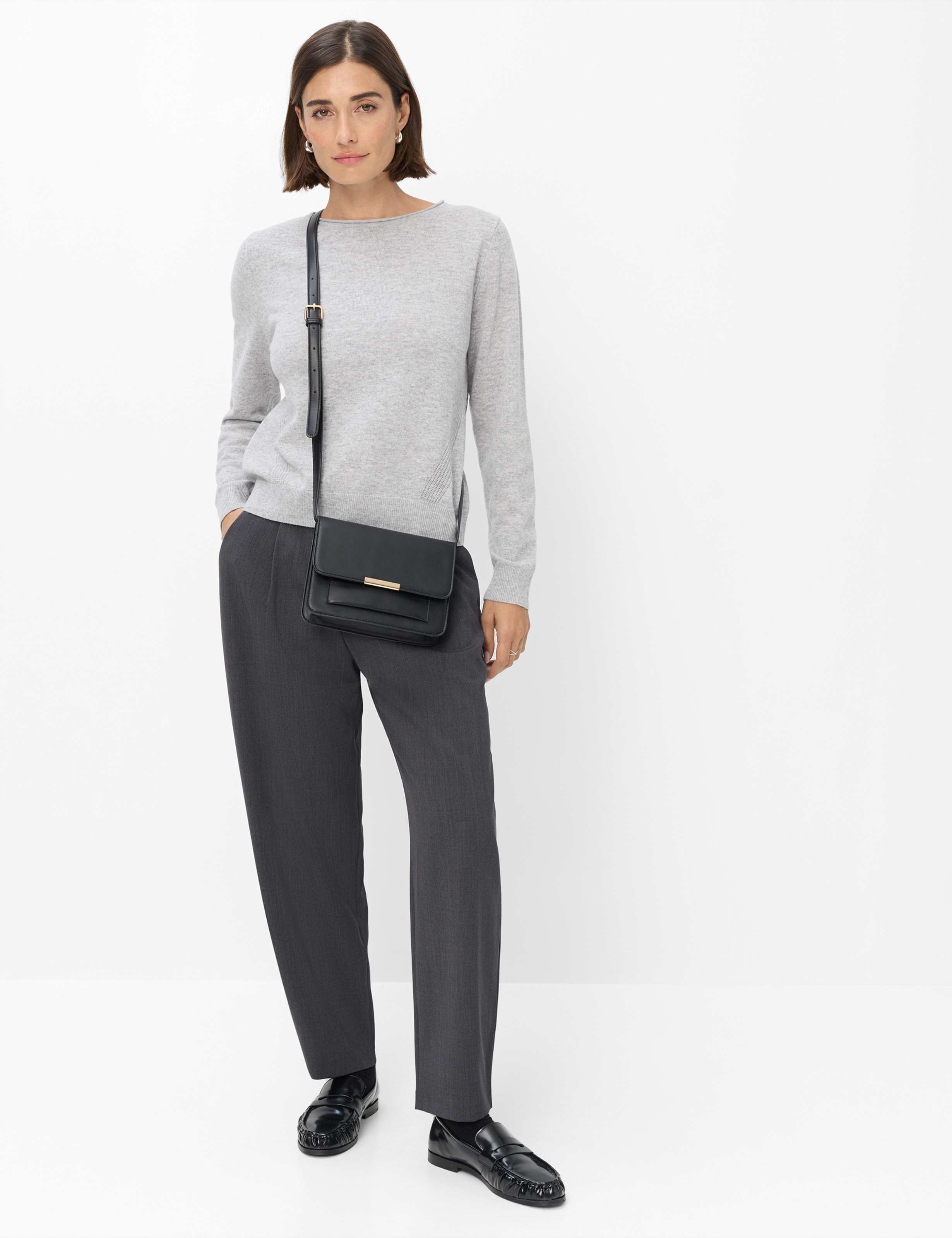 Women Style MEGAN S Dark Gray Barrel Fit Model Outfit
