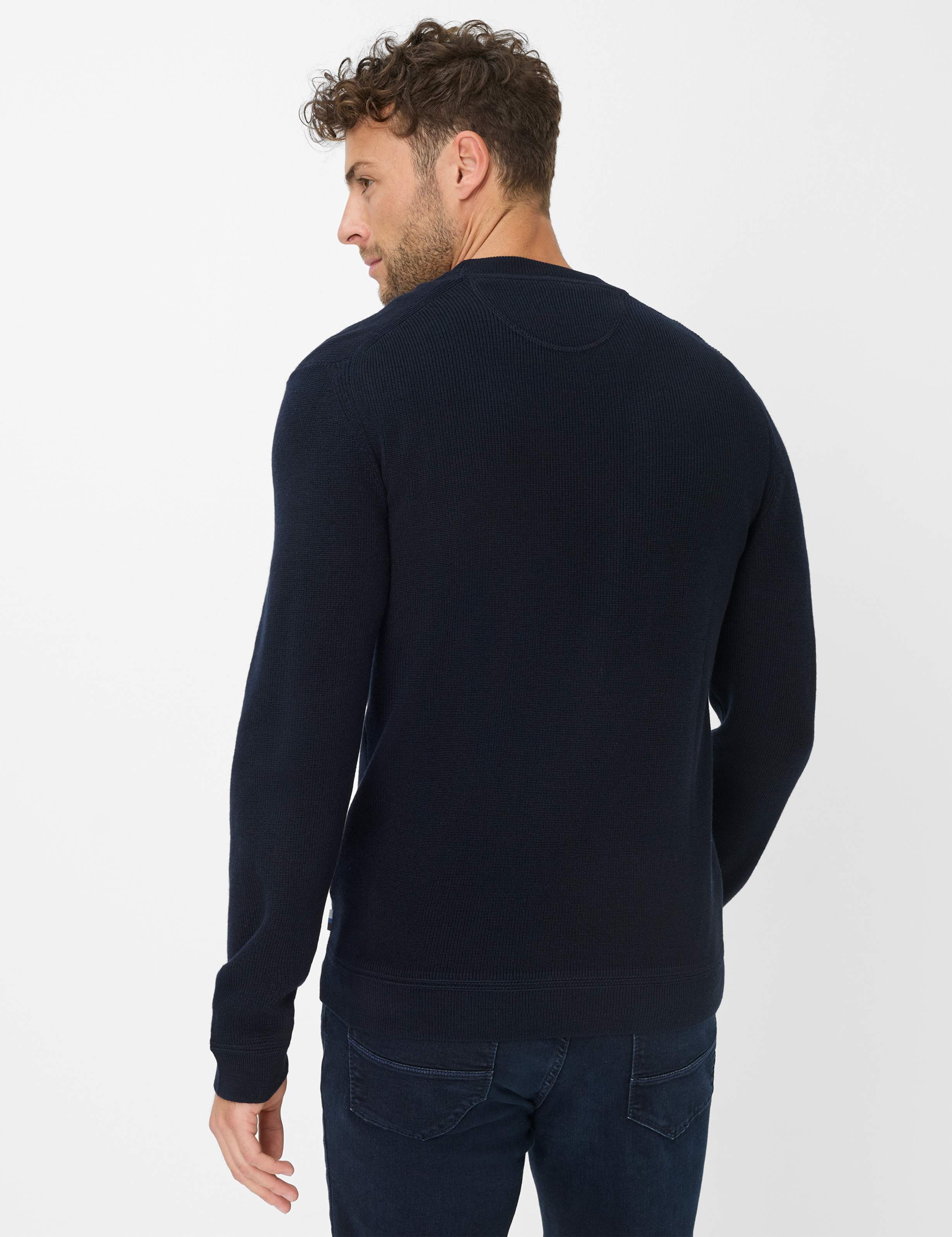 Herren Style ROY Dunkelblau  Model Rueck