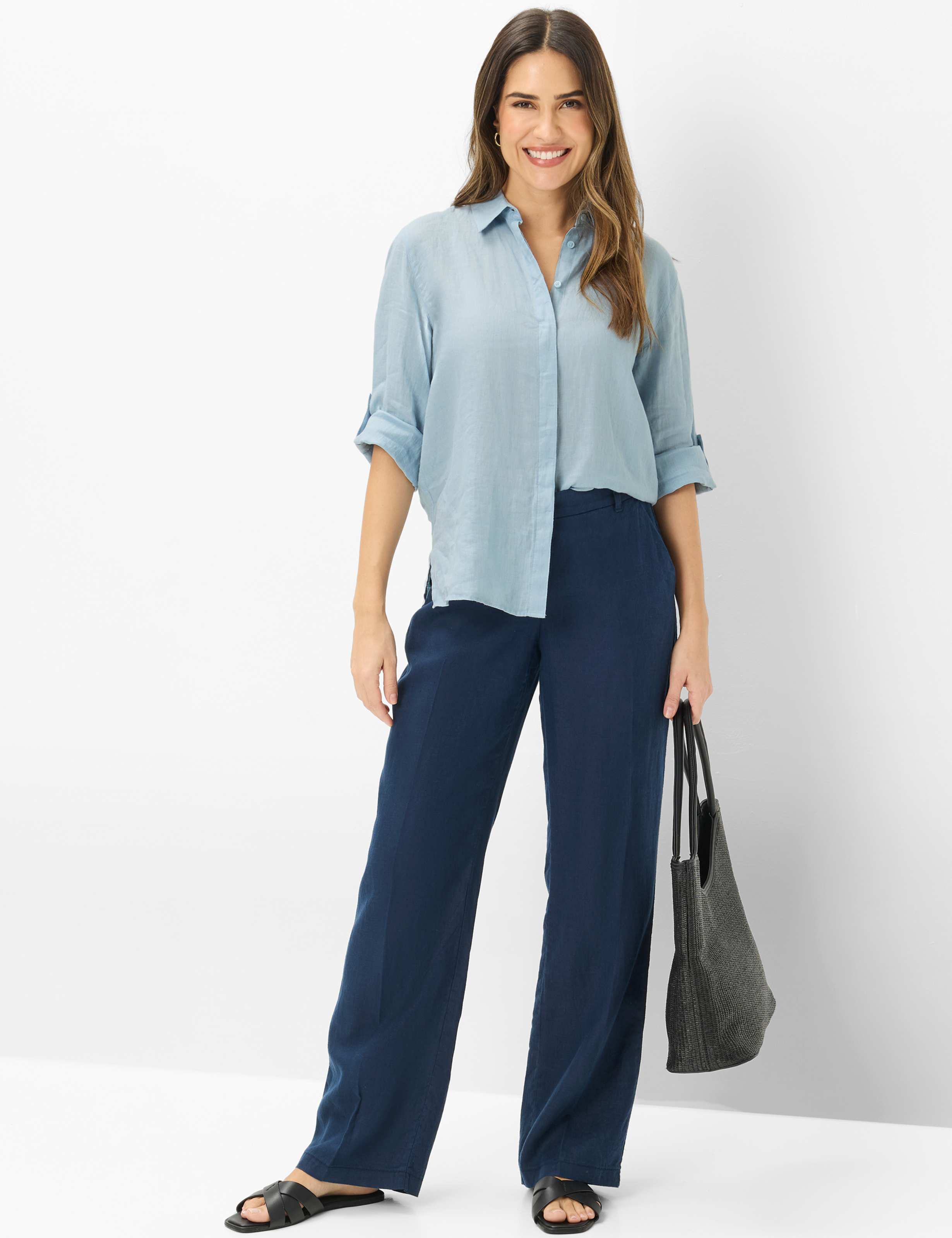 Women Style MAINE Dark Blue Wide Leg Model Outfit