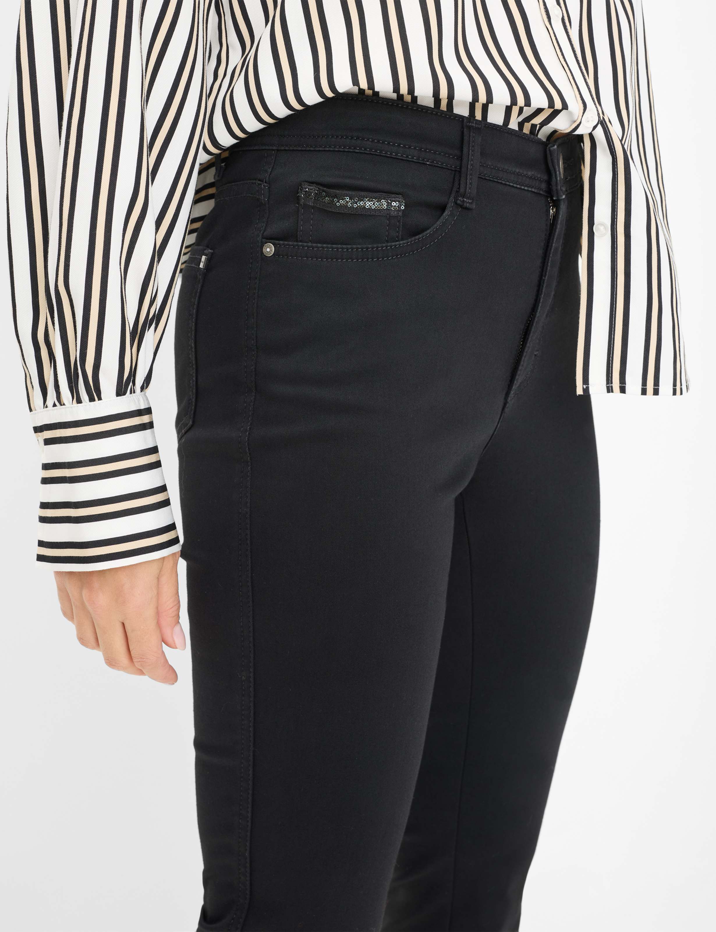 Damen Style MARY Schwarz Regular Fit Detail 2