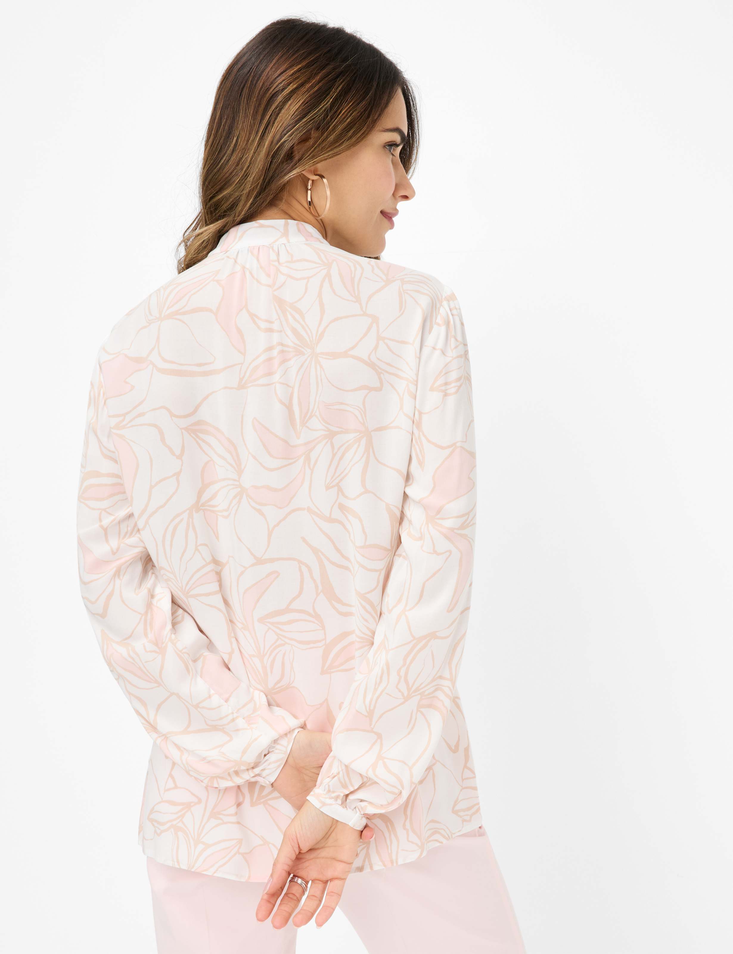 Femme Style VIVI Blanc Crème  Dos mannequin
