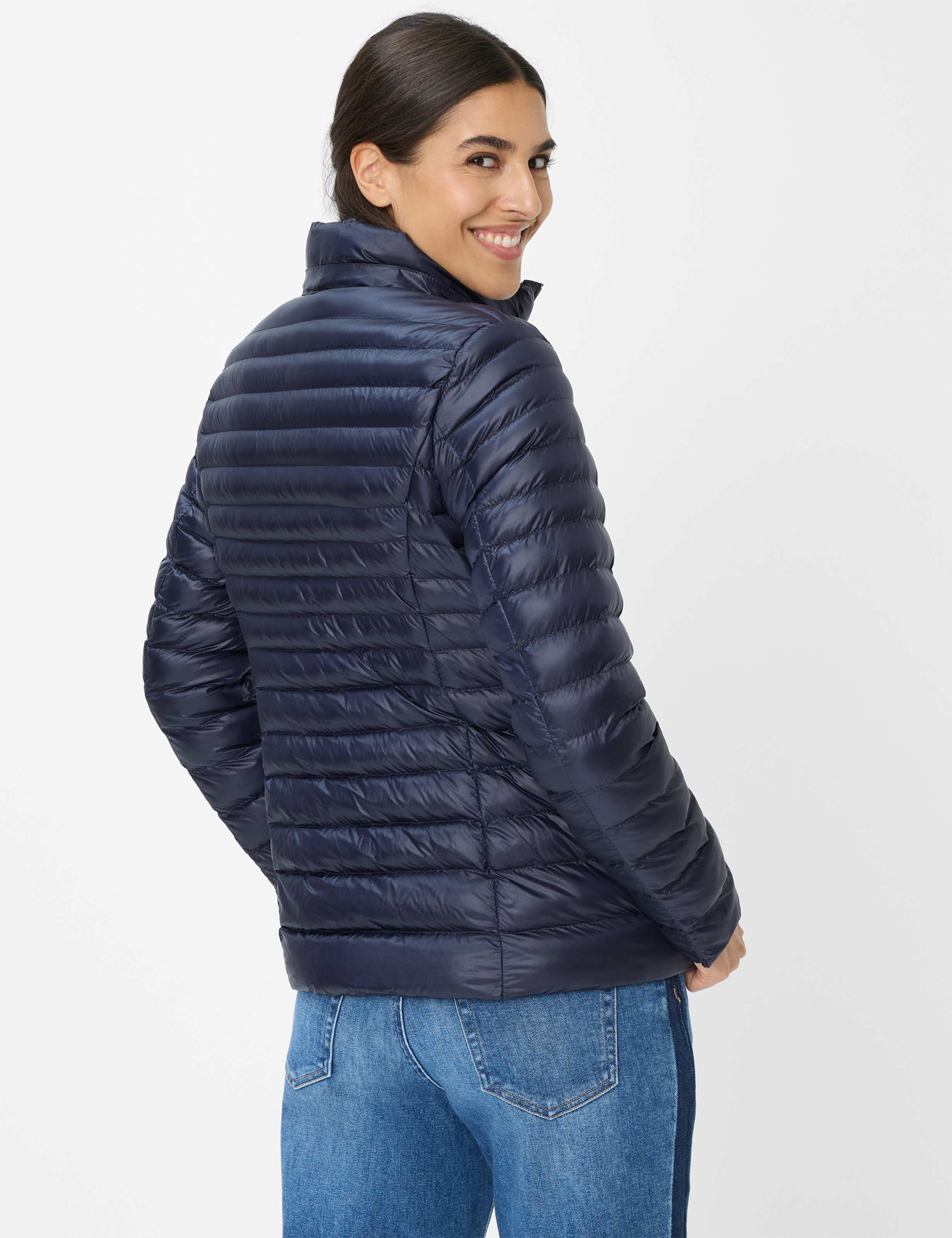 Women Style BERN Dark Blue  Model back