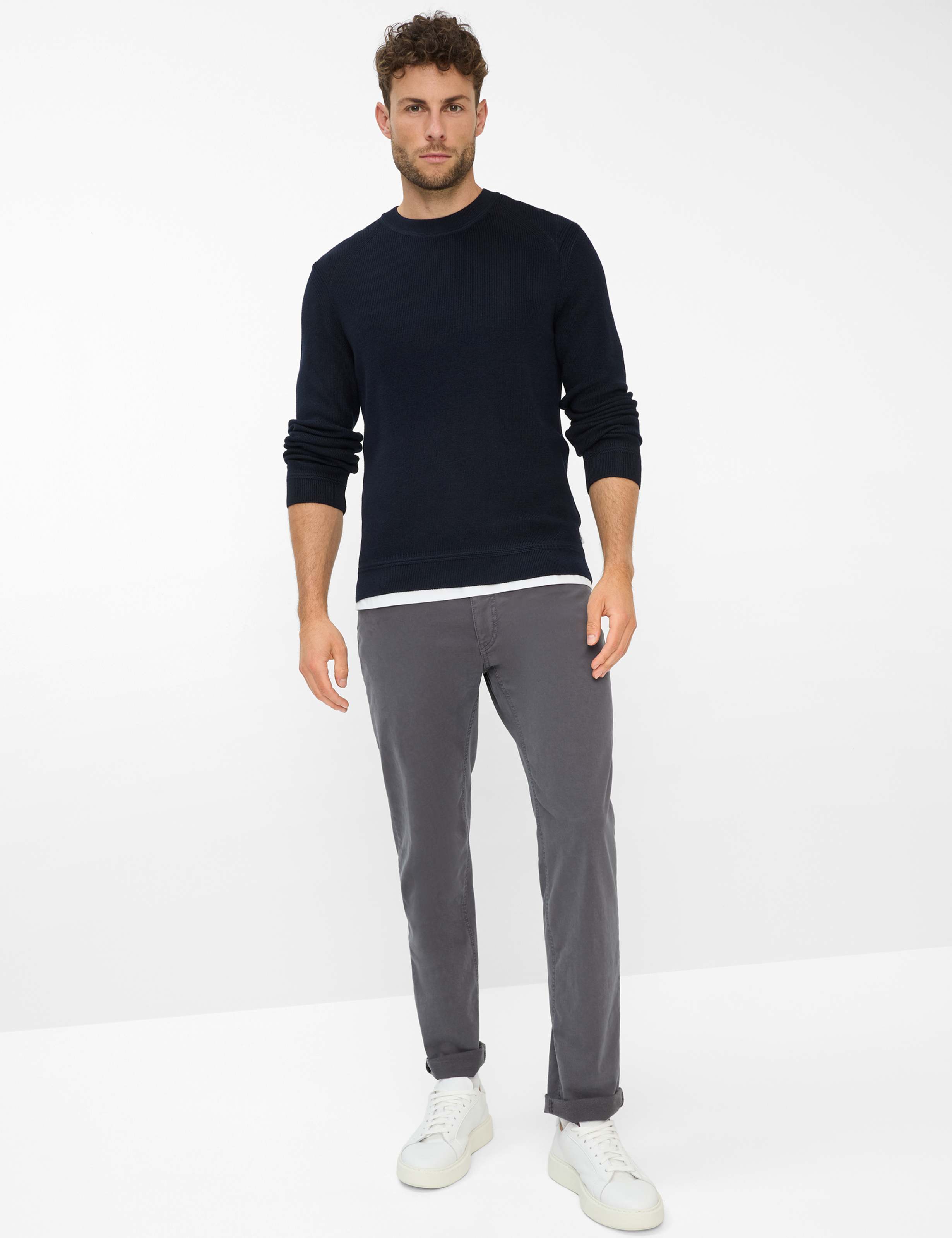 Men Style COOPER Dark Gray Regular Fit Model Outfit