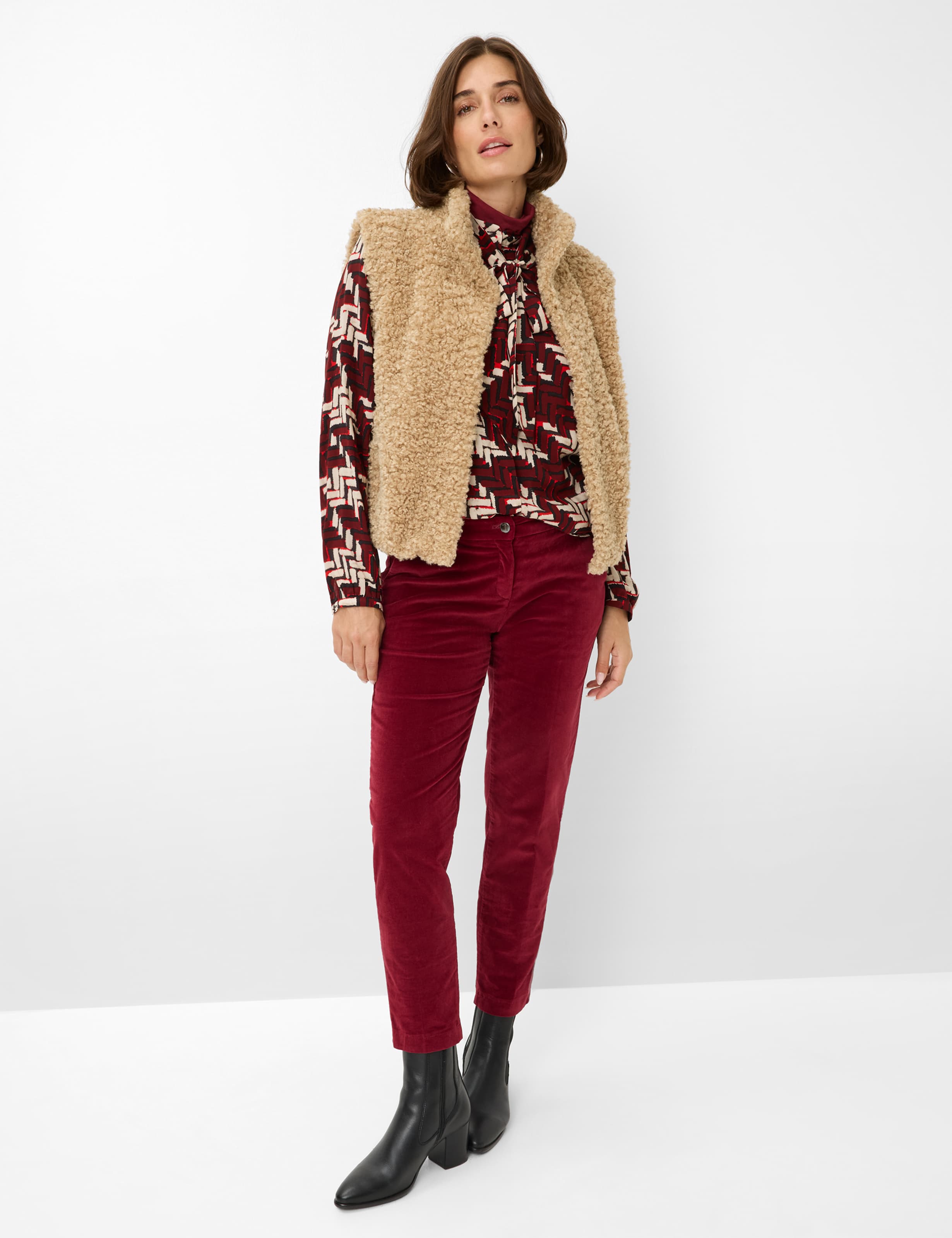 Women Style MARON S Dark Red Regular Fit Model Outfit