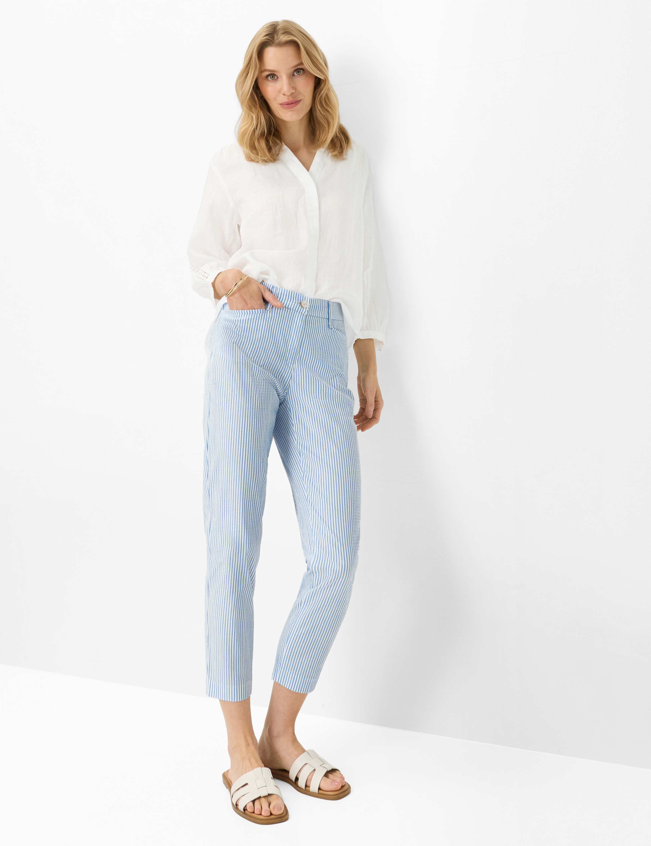 Damen Style MARA S Hellblau Regular Fit Model Outfit