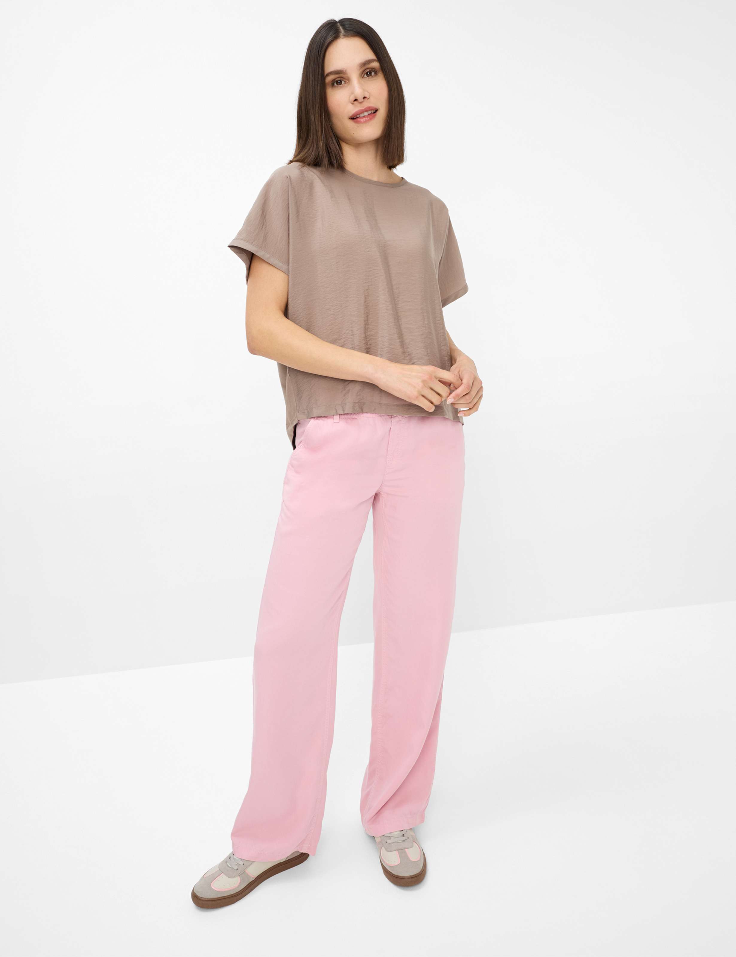 Damen Style CARA Braun  Model Outfit