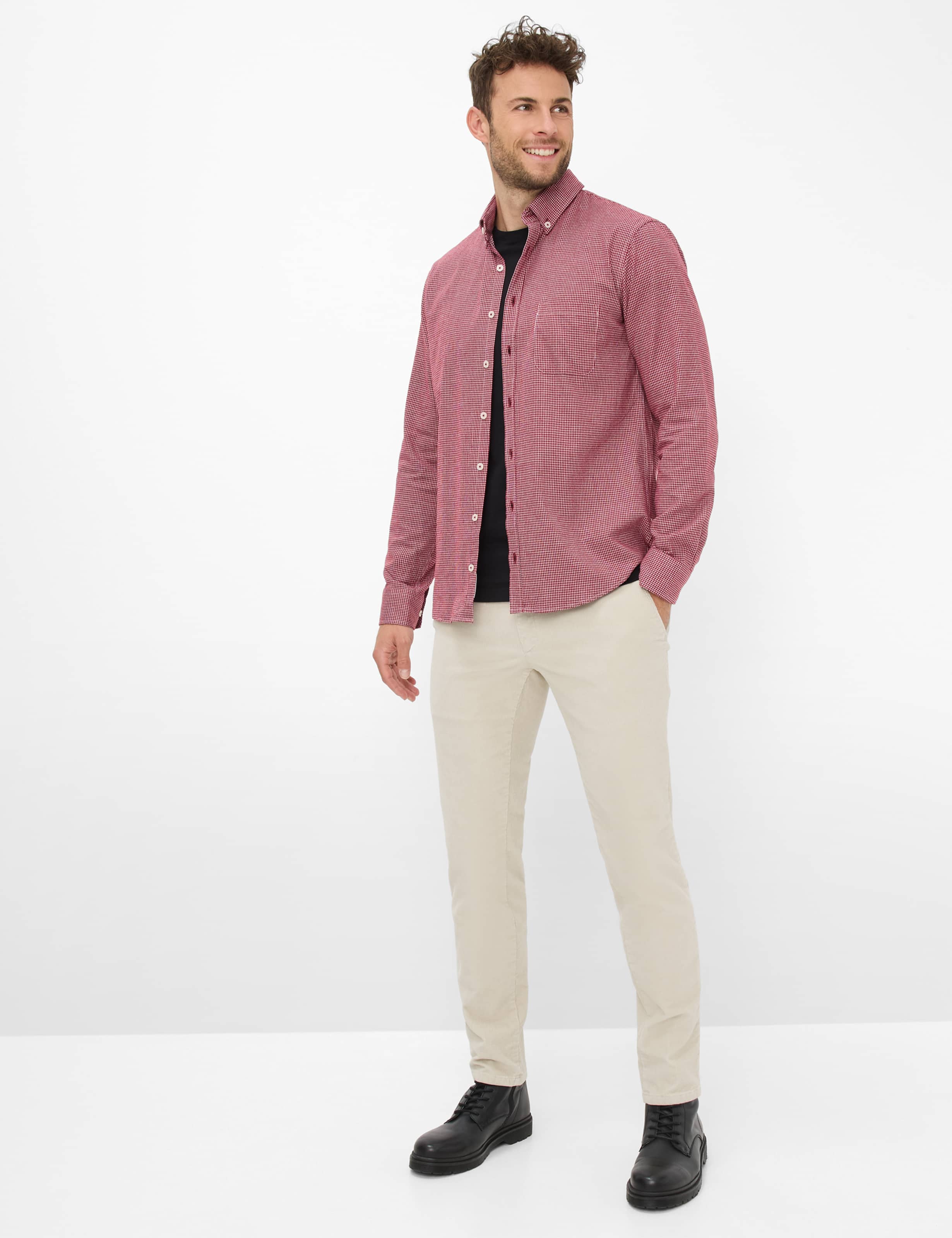 Homme Style DANIEL Rouge Foncé  Tenue du mannequin