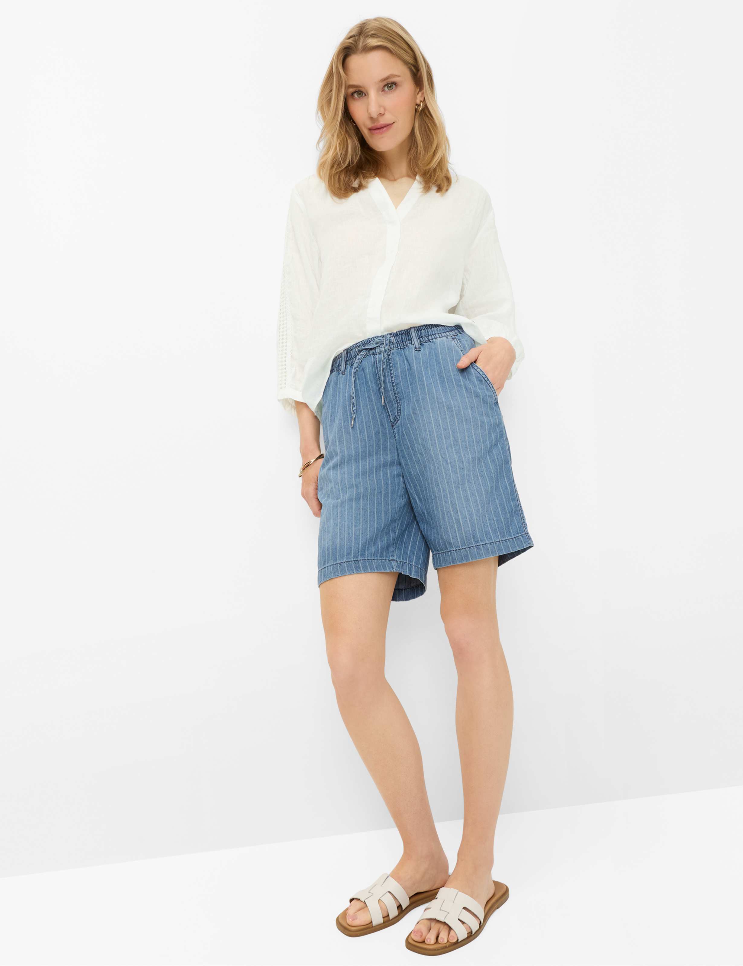 Damen Style MAINE B Denim Blau Wide Leg Model Outfit