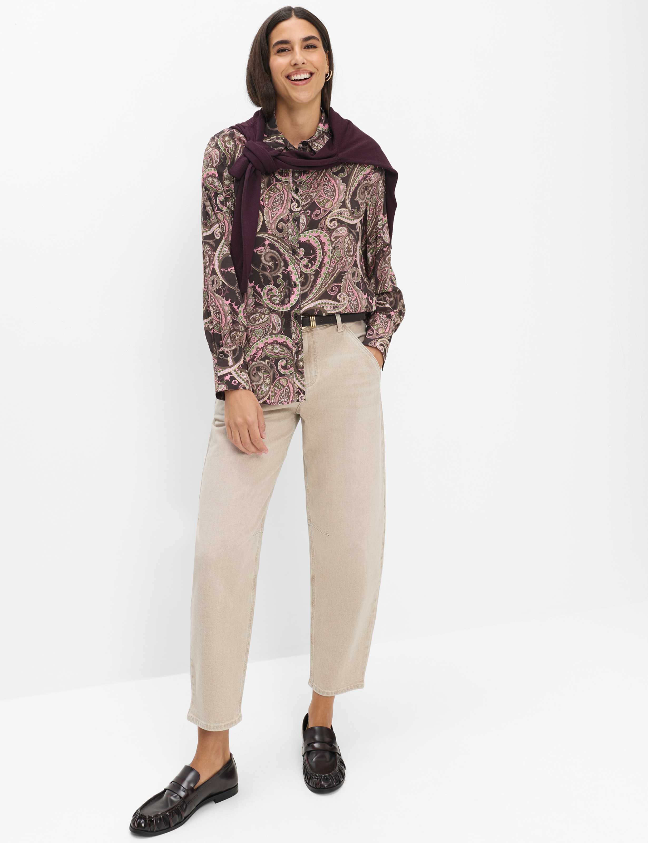 Femme Style VIC Marron Foncé  Tenue du mannequin