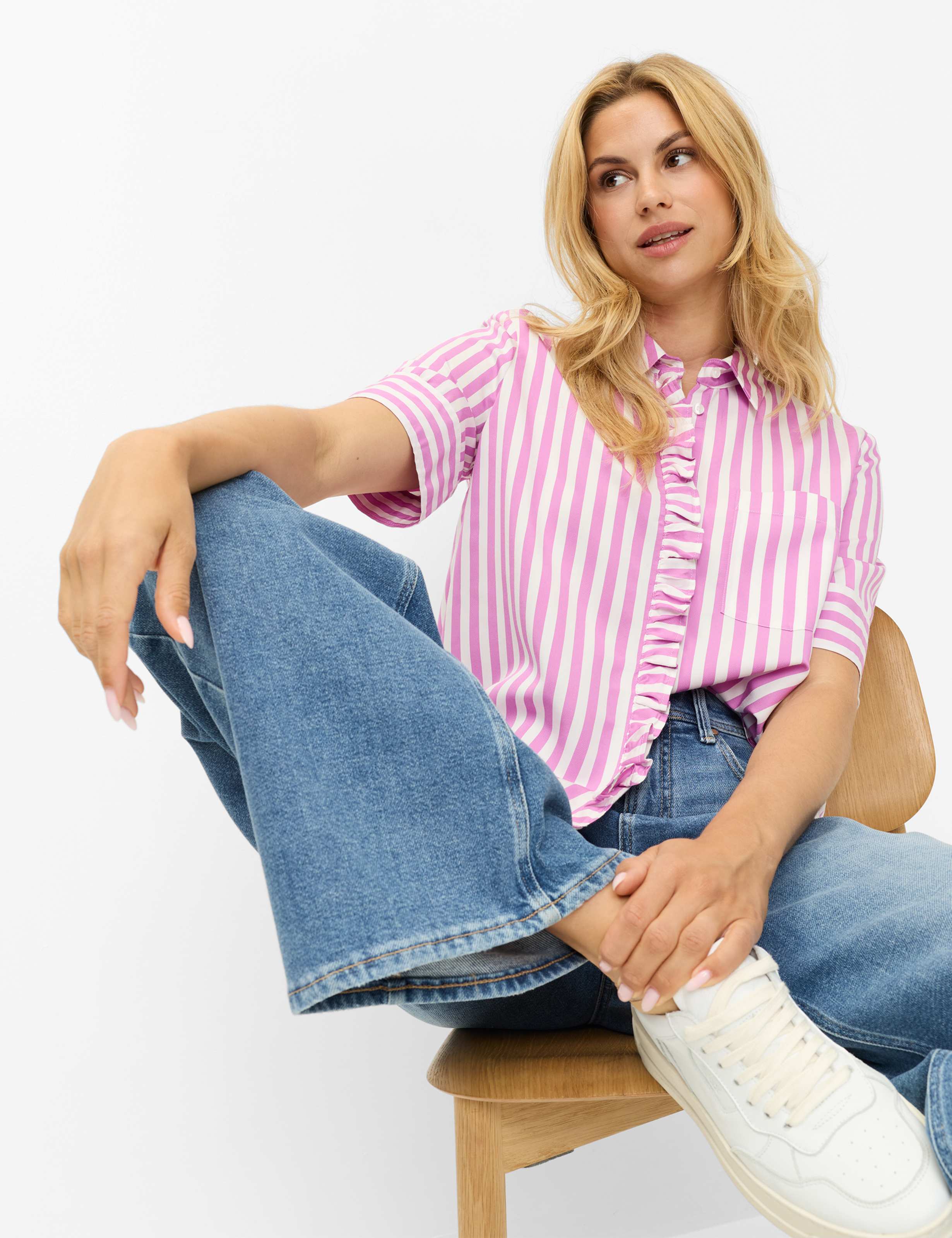 Tinten van roze, Dames, Style VICA FRIL, MODEL_FRONT_ISHOP