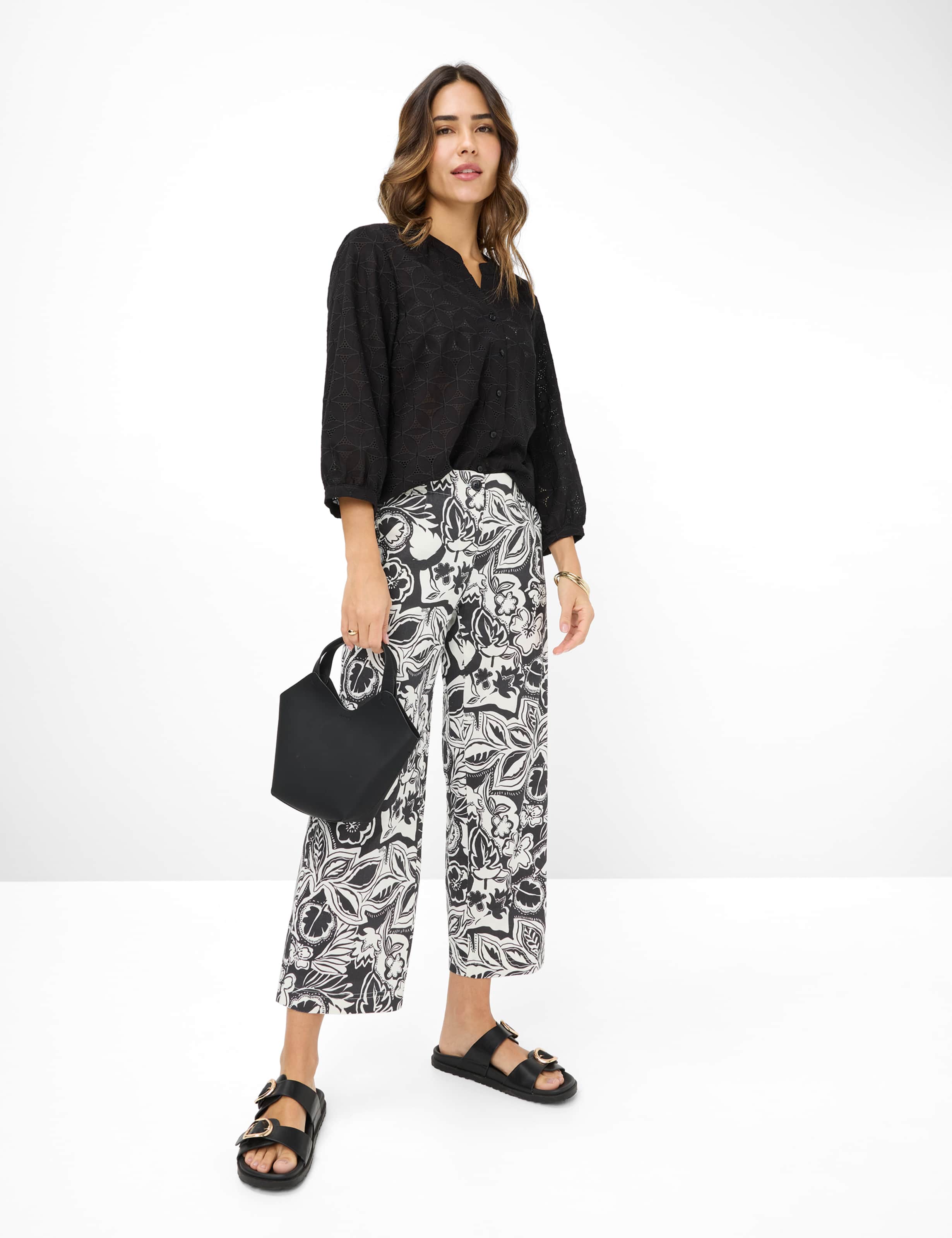 Femme Style VELIA Noir  Tenue du mannequin