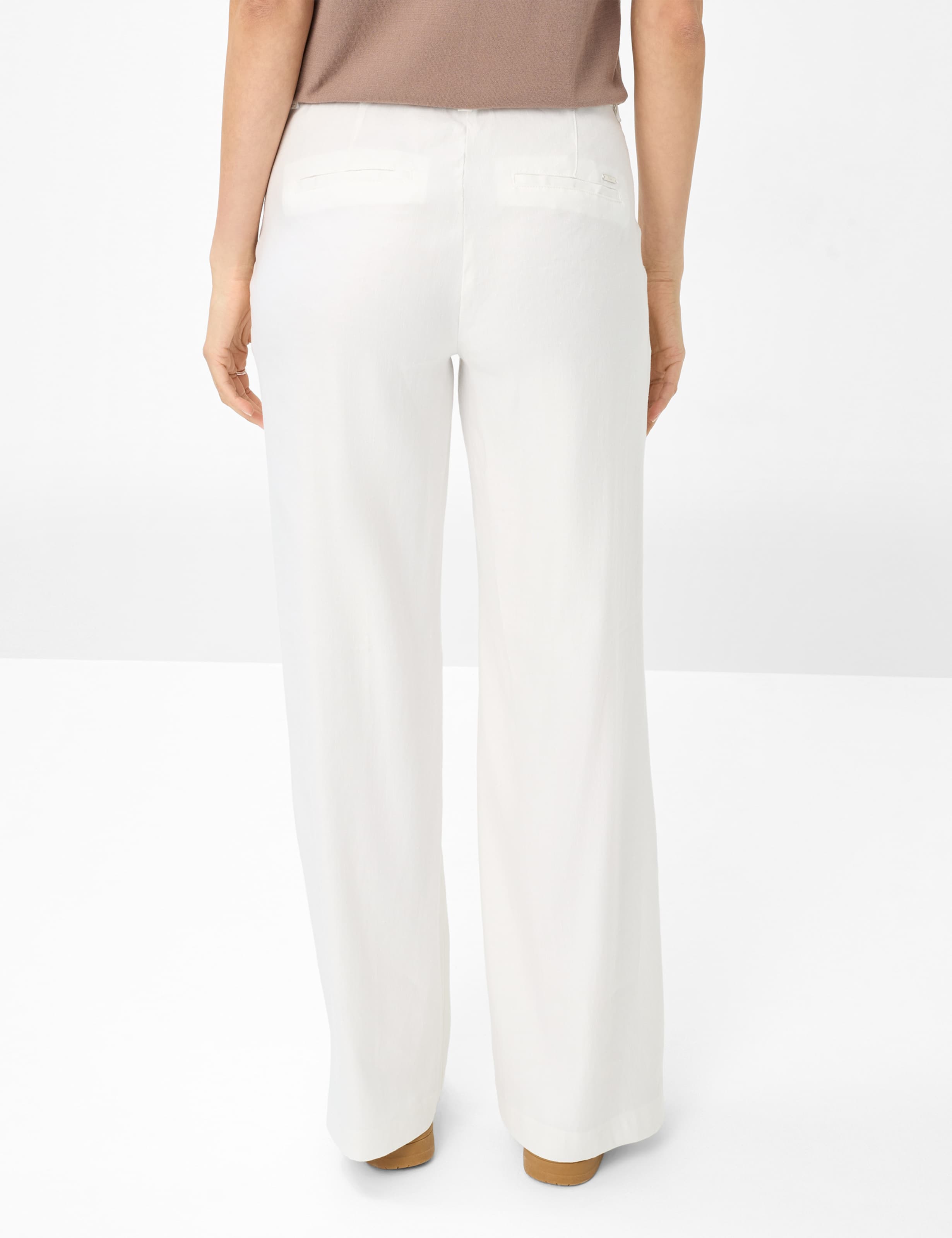 Damen Style MAINE Weiß Wide Leg Model Rueck
