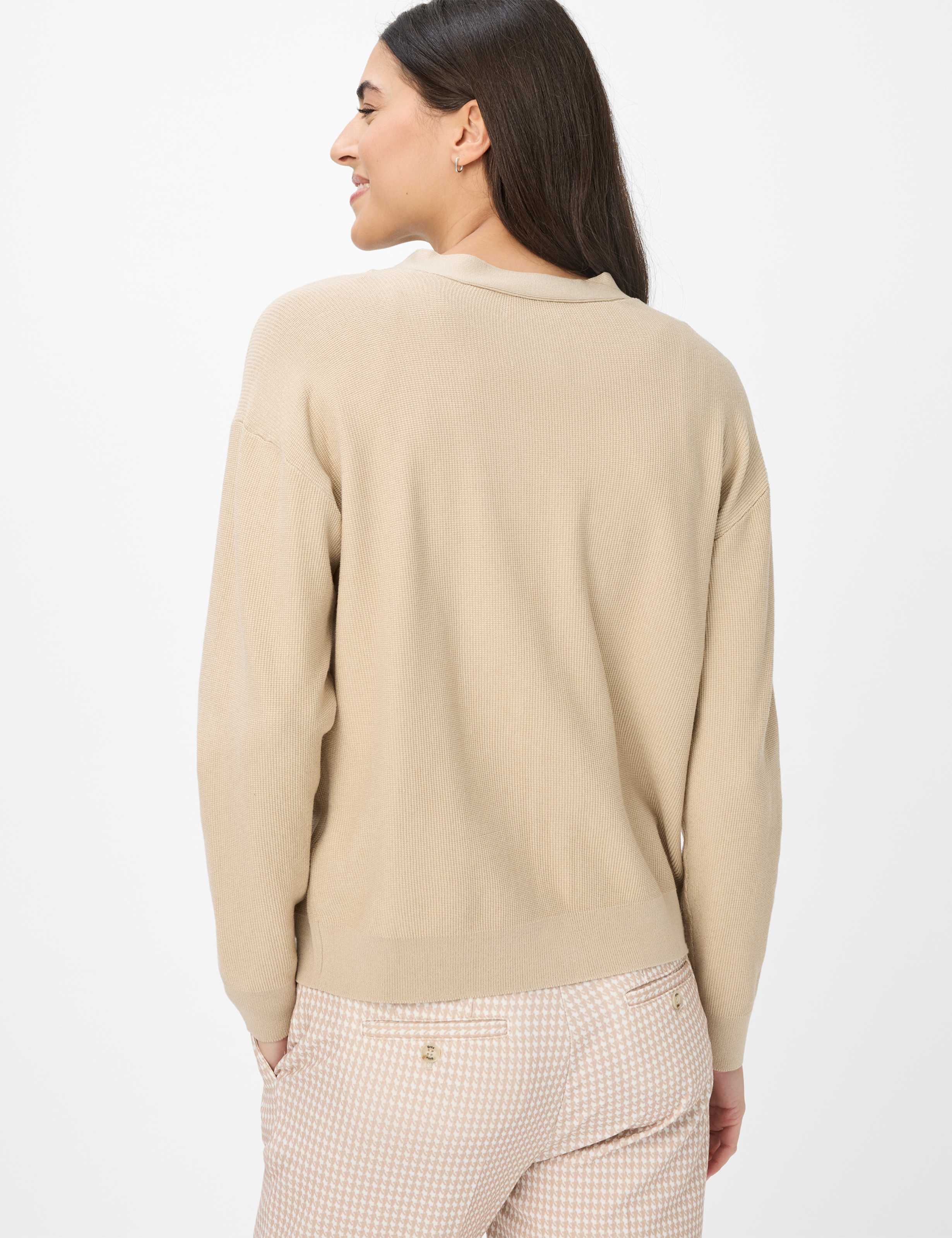 Women Style ANIQUE Beige  Model back