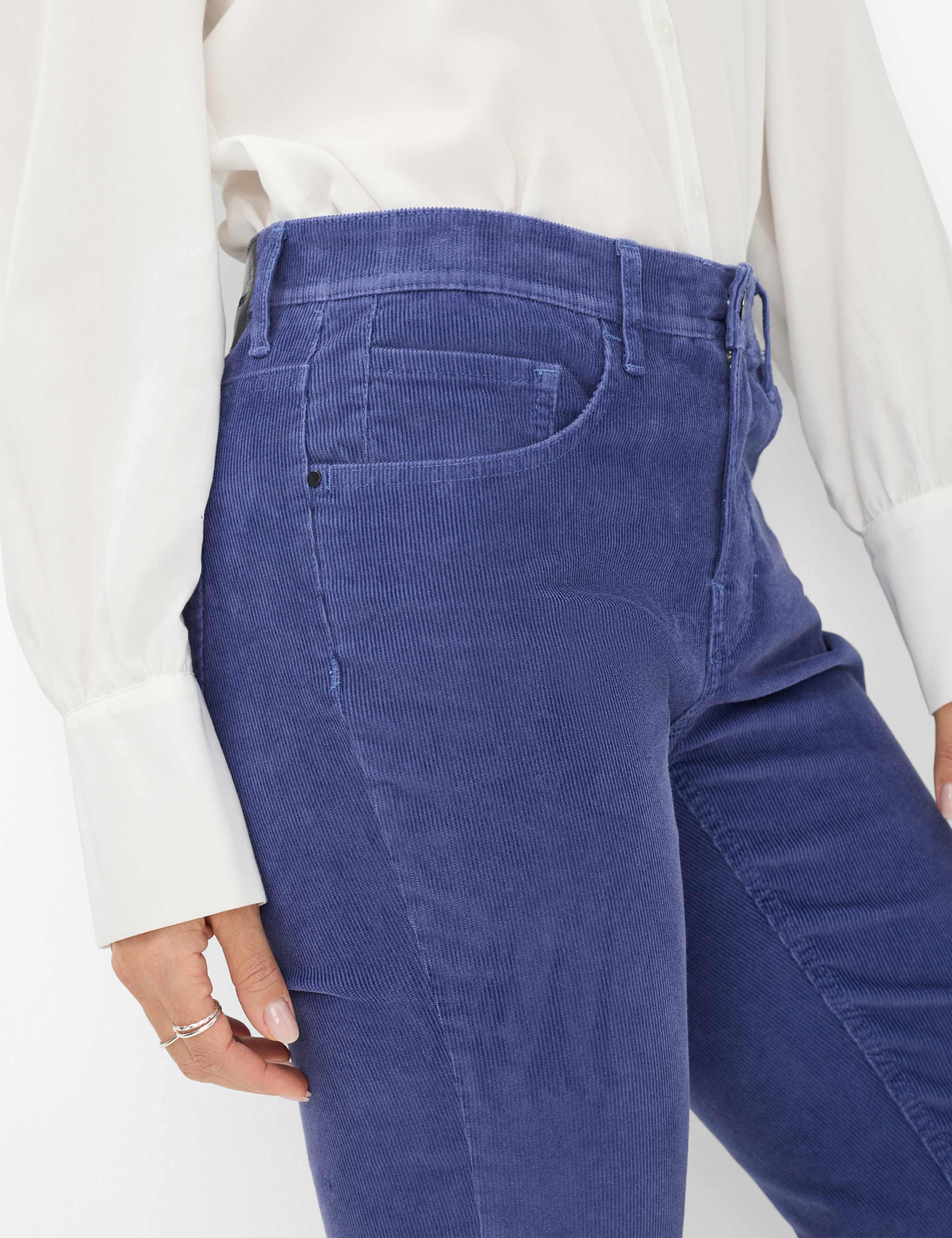 Femme Style CAROLA Violette Foncé Feminine Fit Détail 2