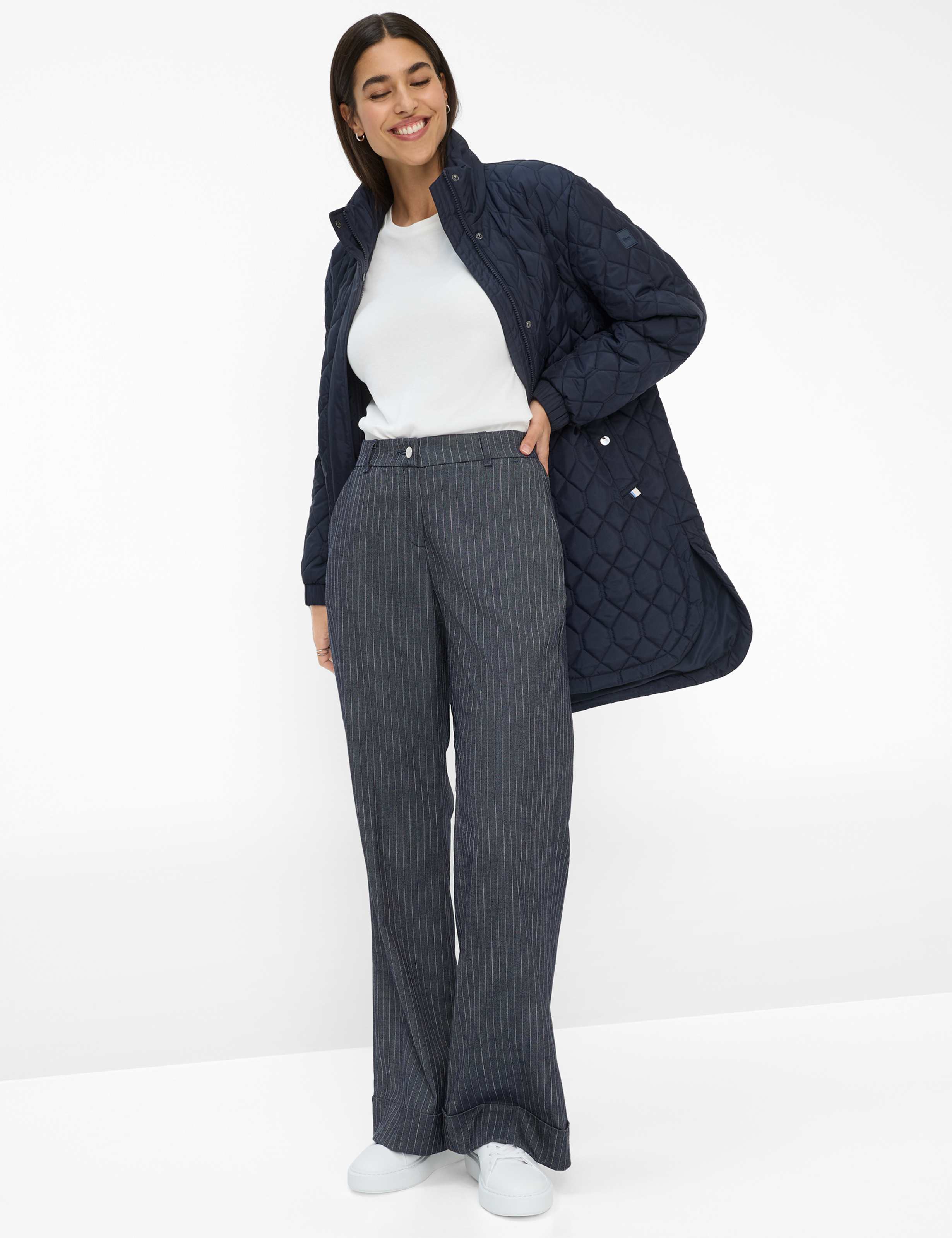 Femme Style MAINE Bleu Foncé Wide Leg Tenue du mannequin