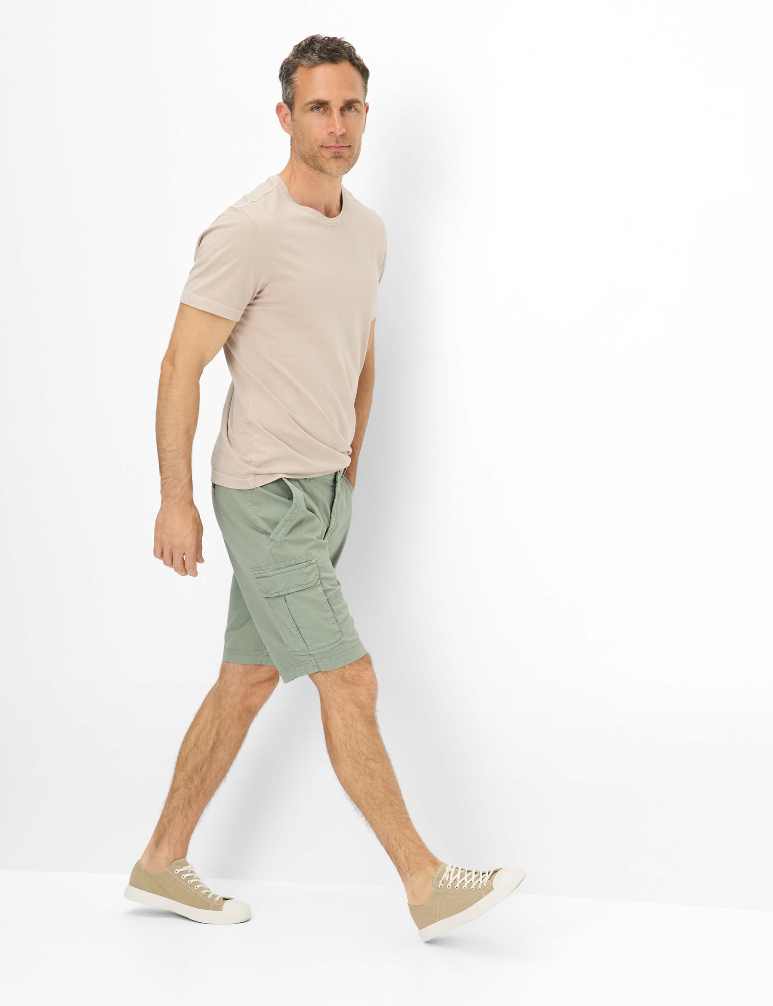 Herren Style BODO Hellgrün Regular Fit Model Outfit