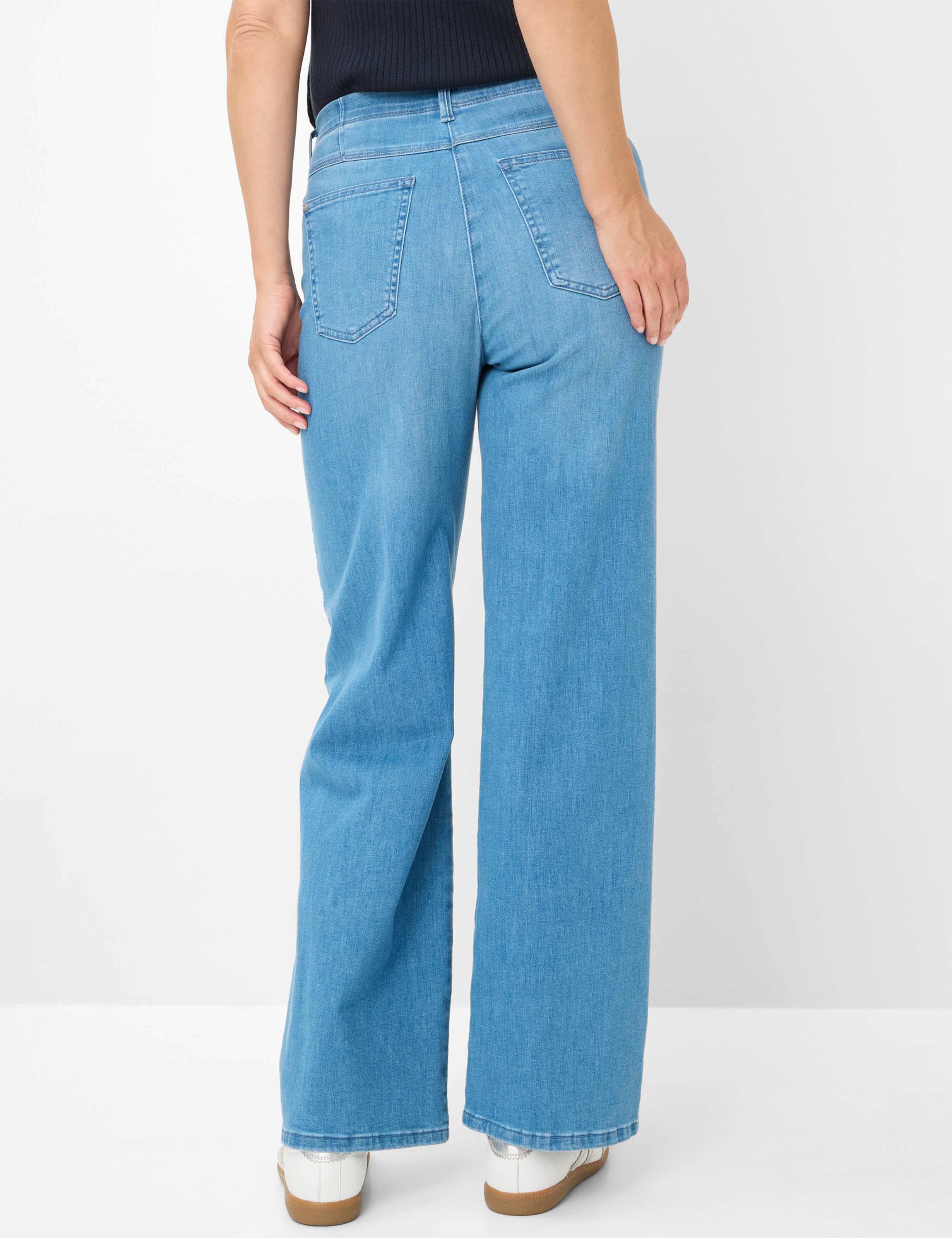 Blautöne, Damen, Style LAURA FLARED, MODEL_RUECK_ISHOP