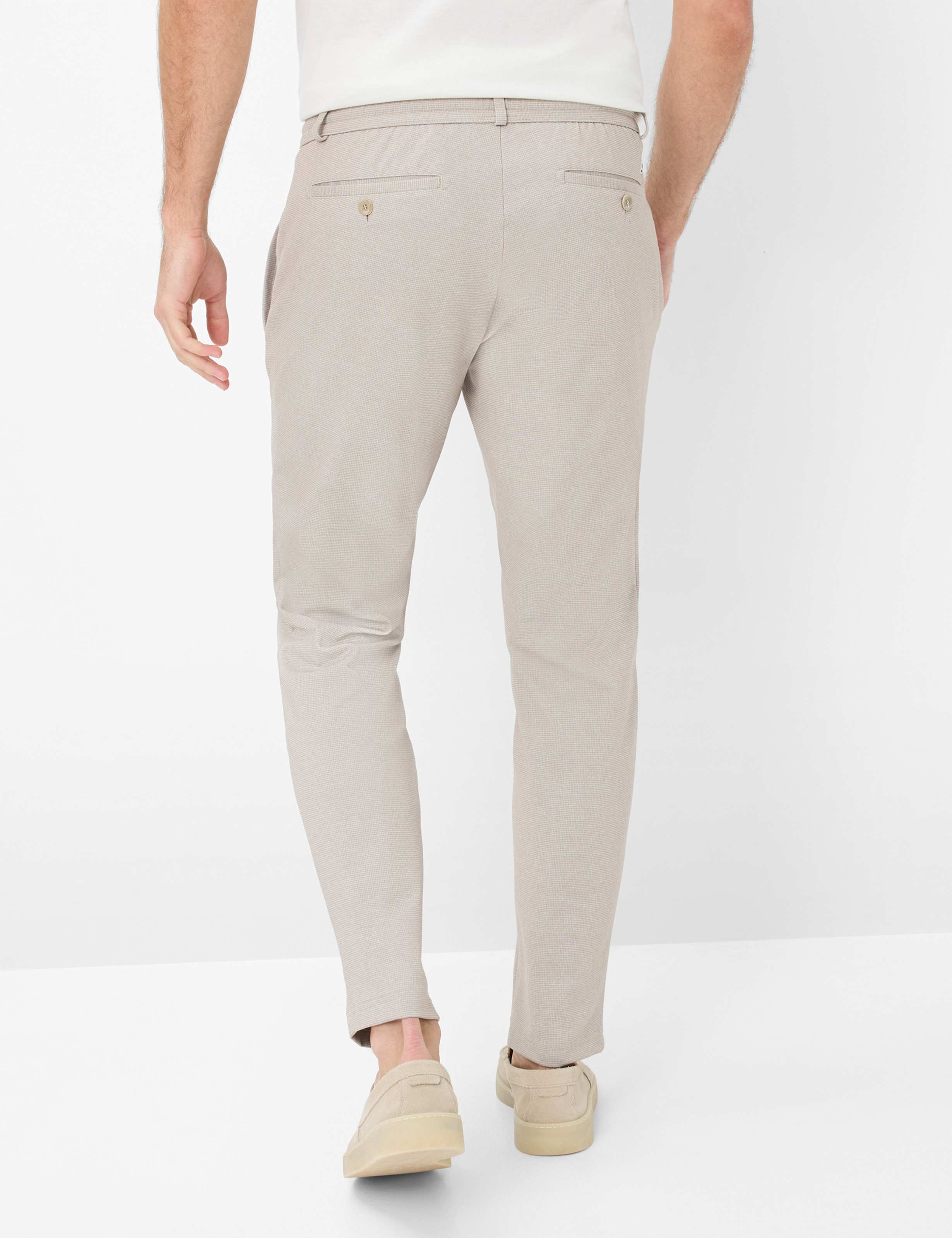 Herren Style PHIL Beige Relaxed Fit Model Rueck