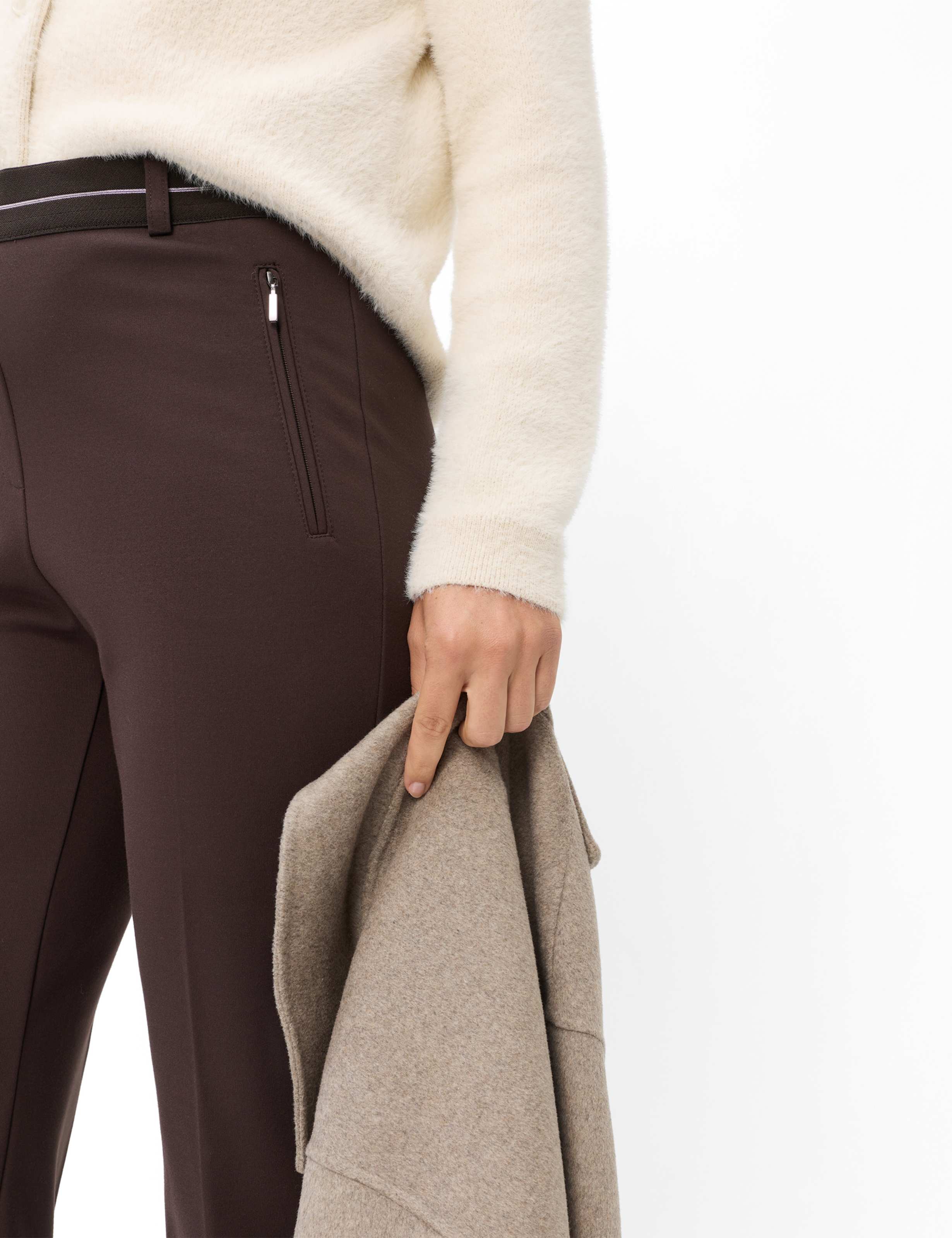 Femme Style CILLY Marron Foncé Comfort Plus Fit Détail 1