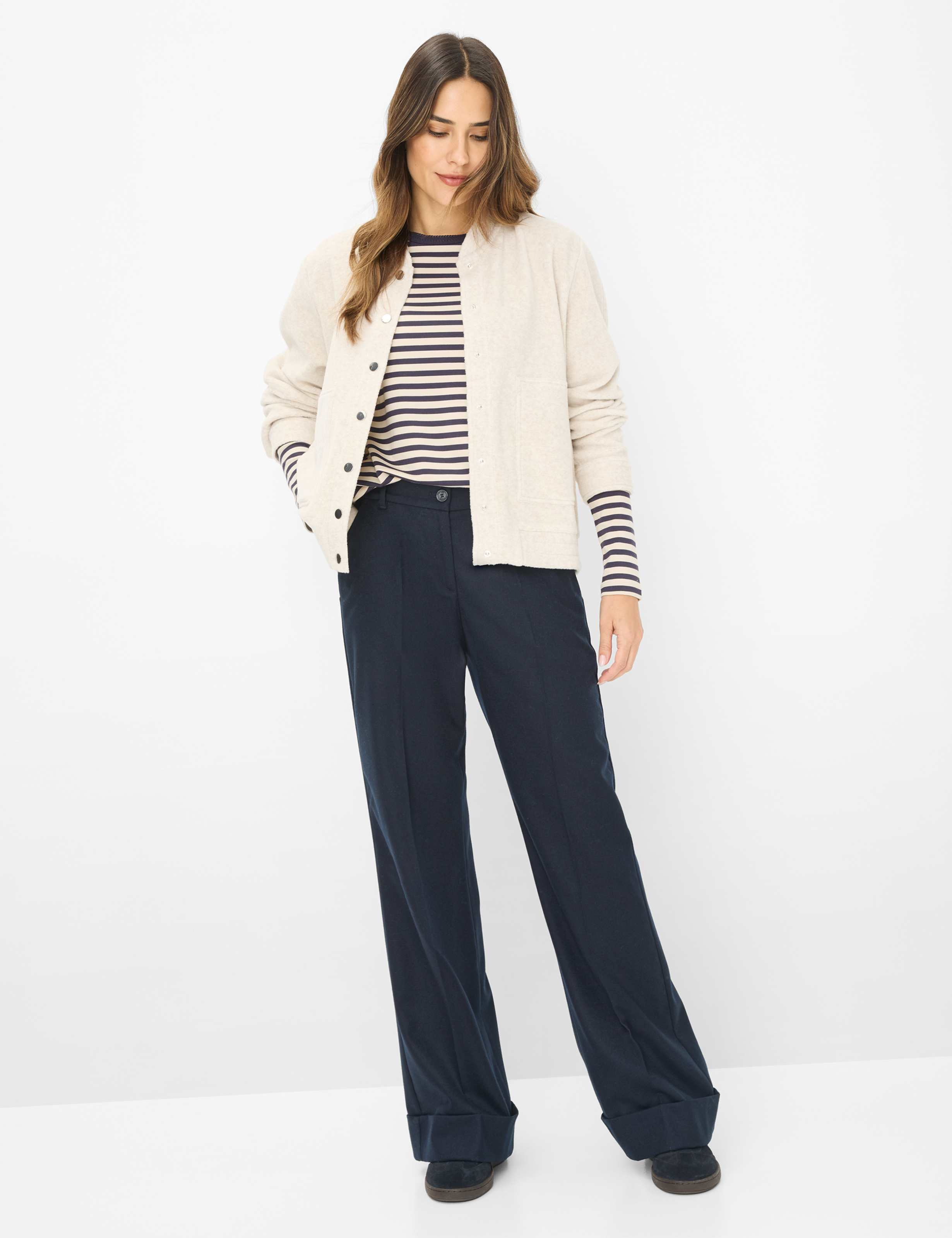 Damen Style CARINA L Dunkelblau  Model Outfit