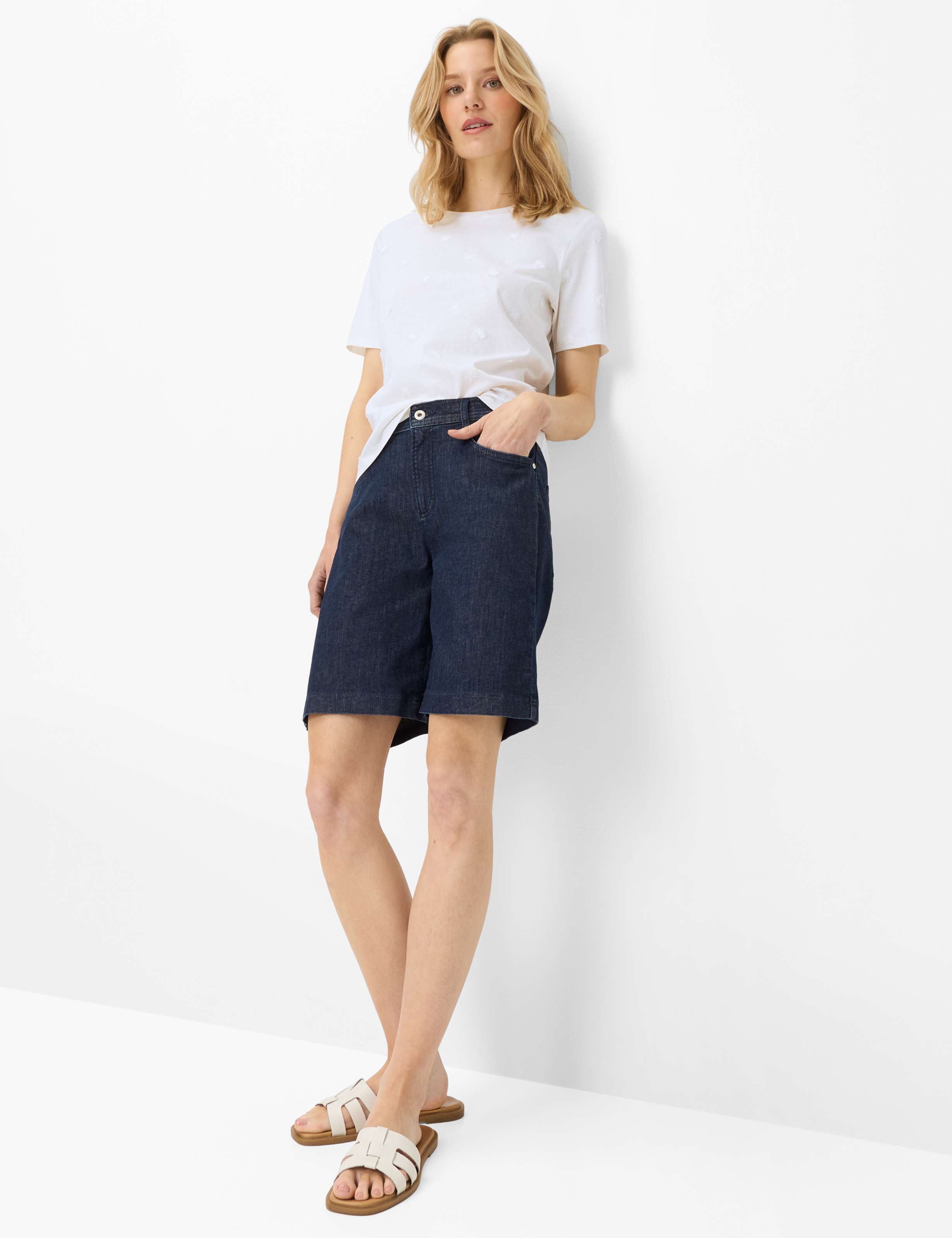 Damen Style MAINE B Denim Dunkelblau Wide Leg Model Outfit