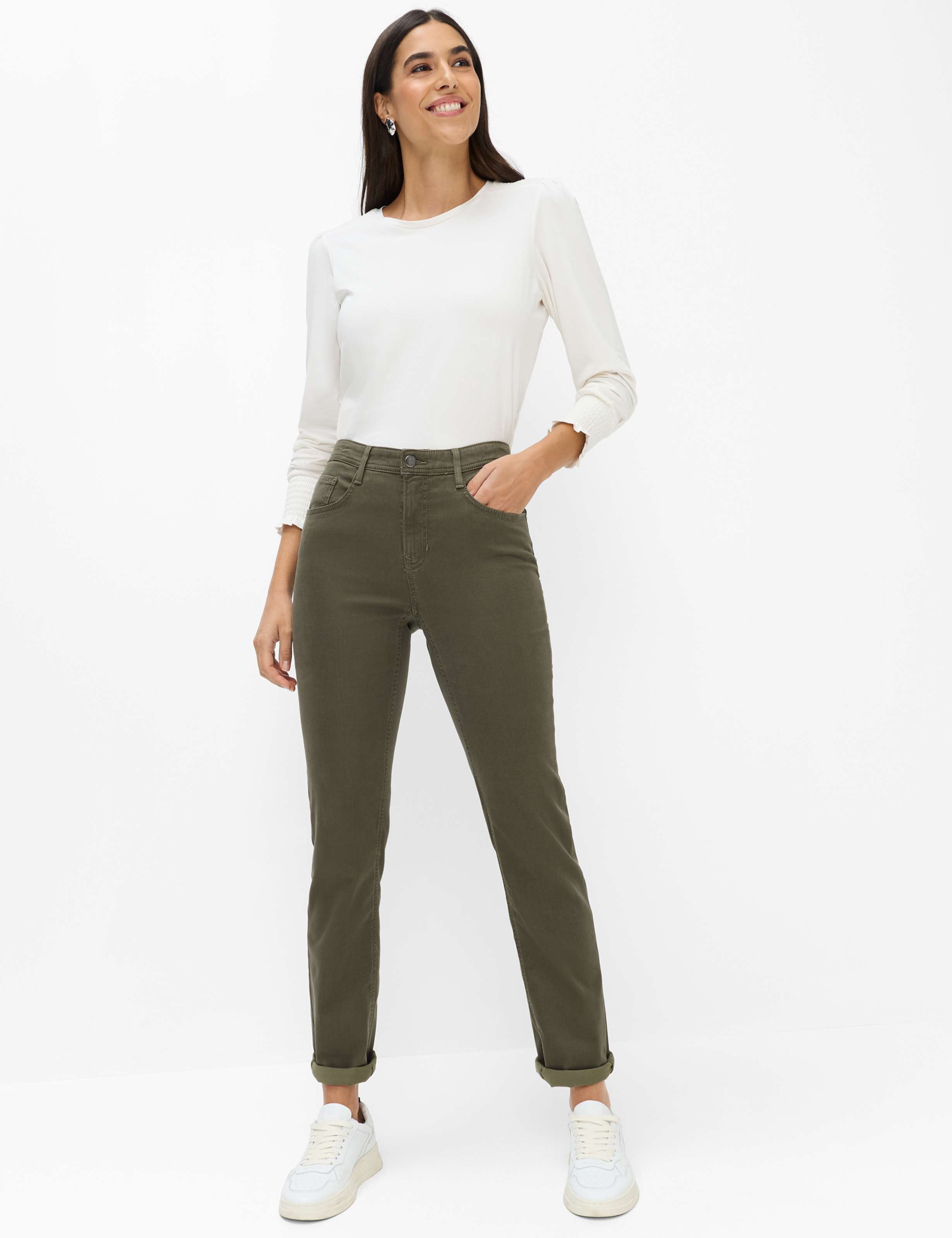 Dame Style MARY Grøn - Khaki Regular Fit Model Outfit