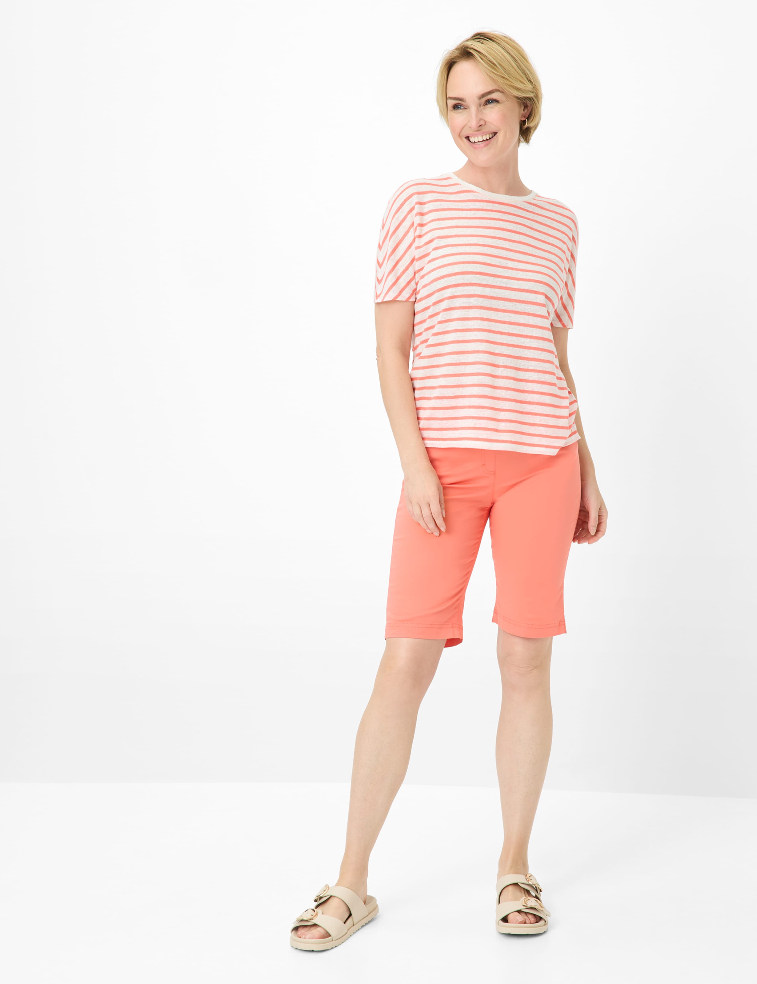 Damen Style PAMINA BERMUDA Hellrot Slim Fit Model Outfit